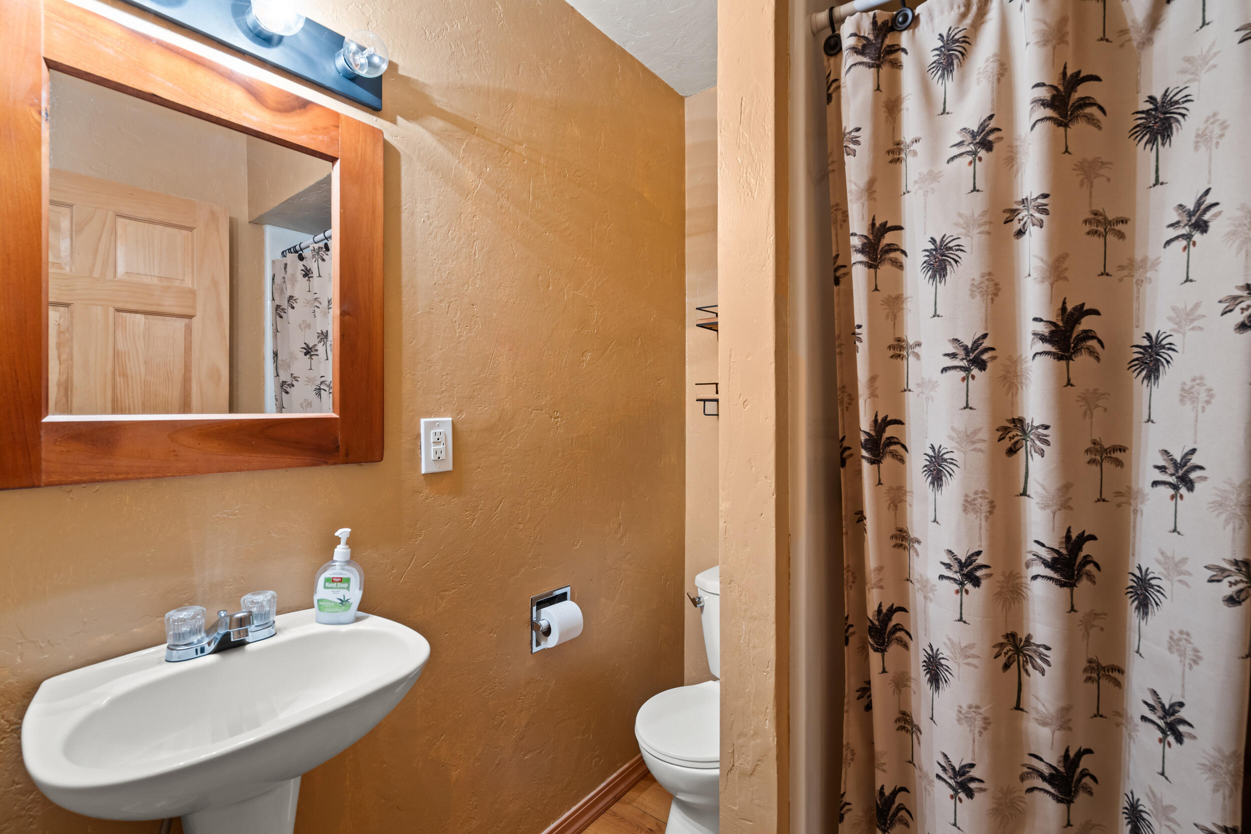 450 Crestview Loop