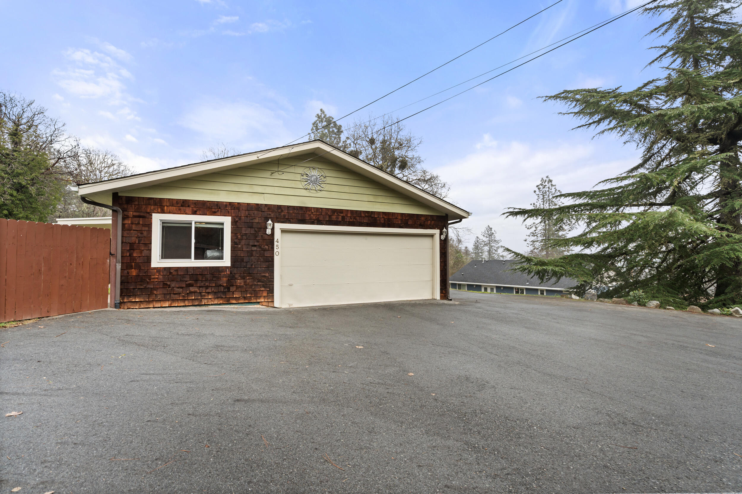 450 Crestview Loop