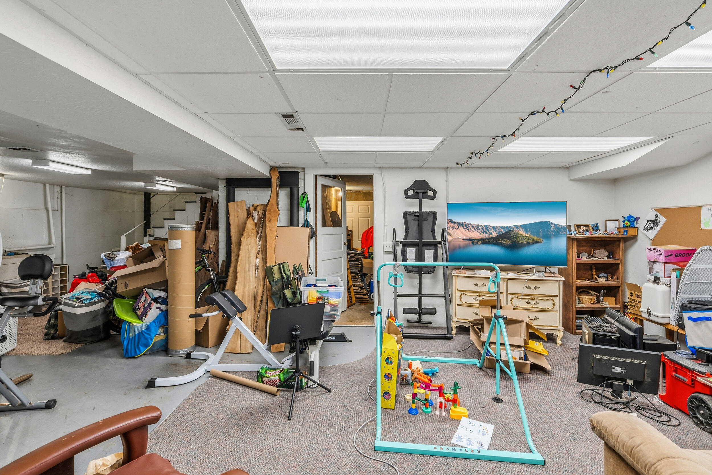 535 Applegate Street