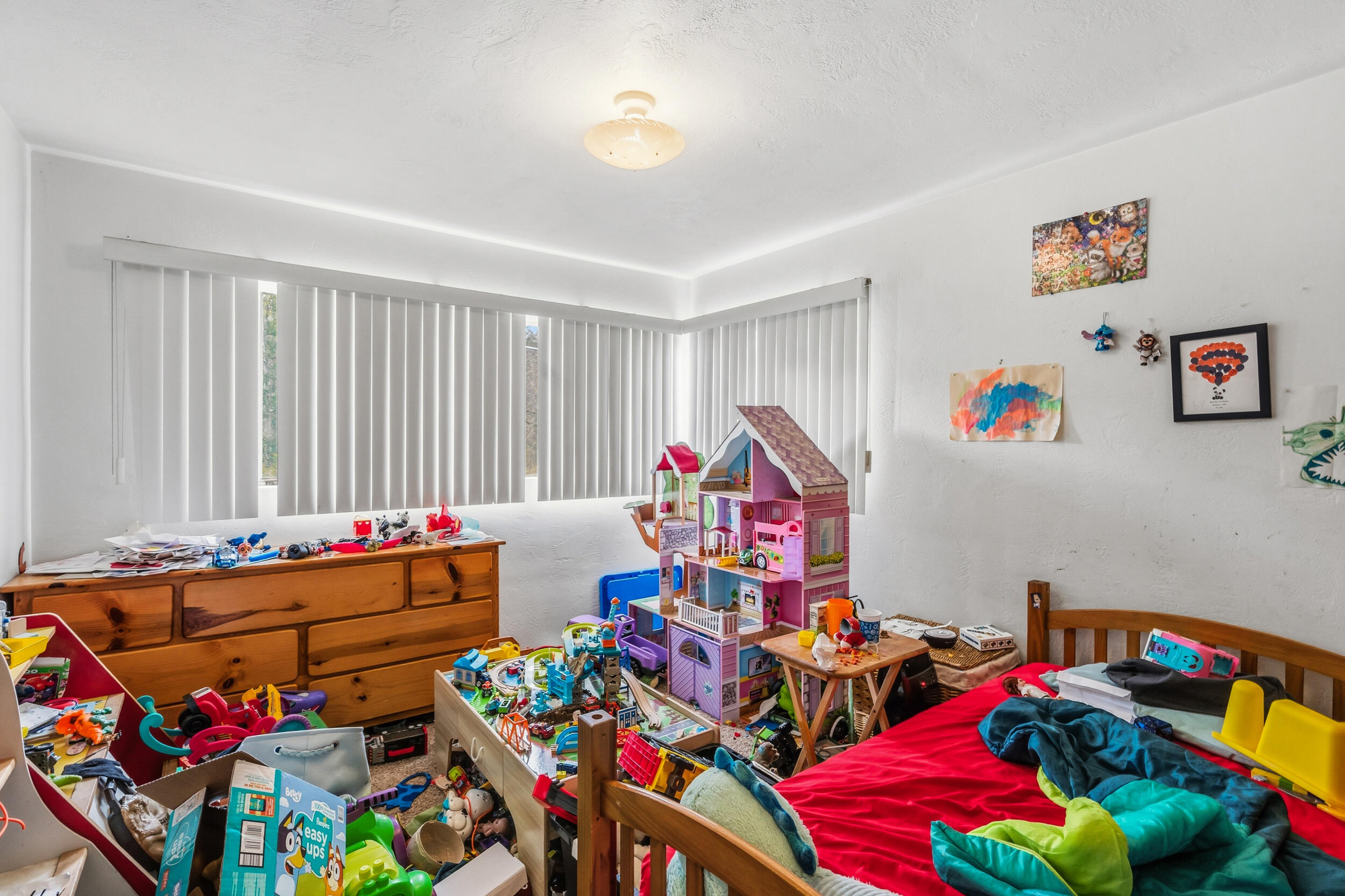 535 Applegate Street