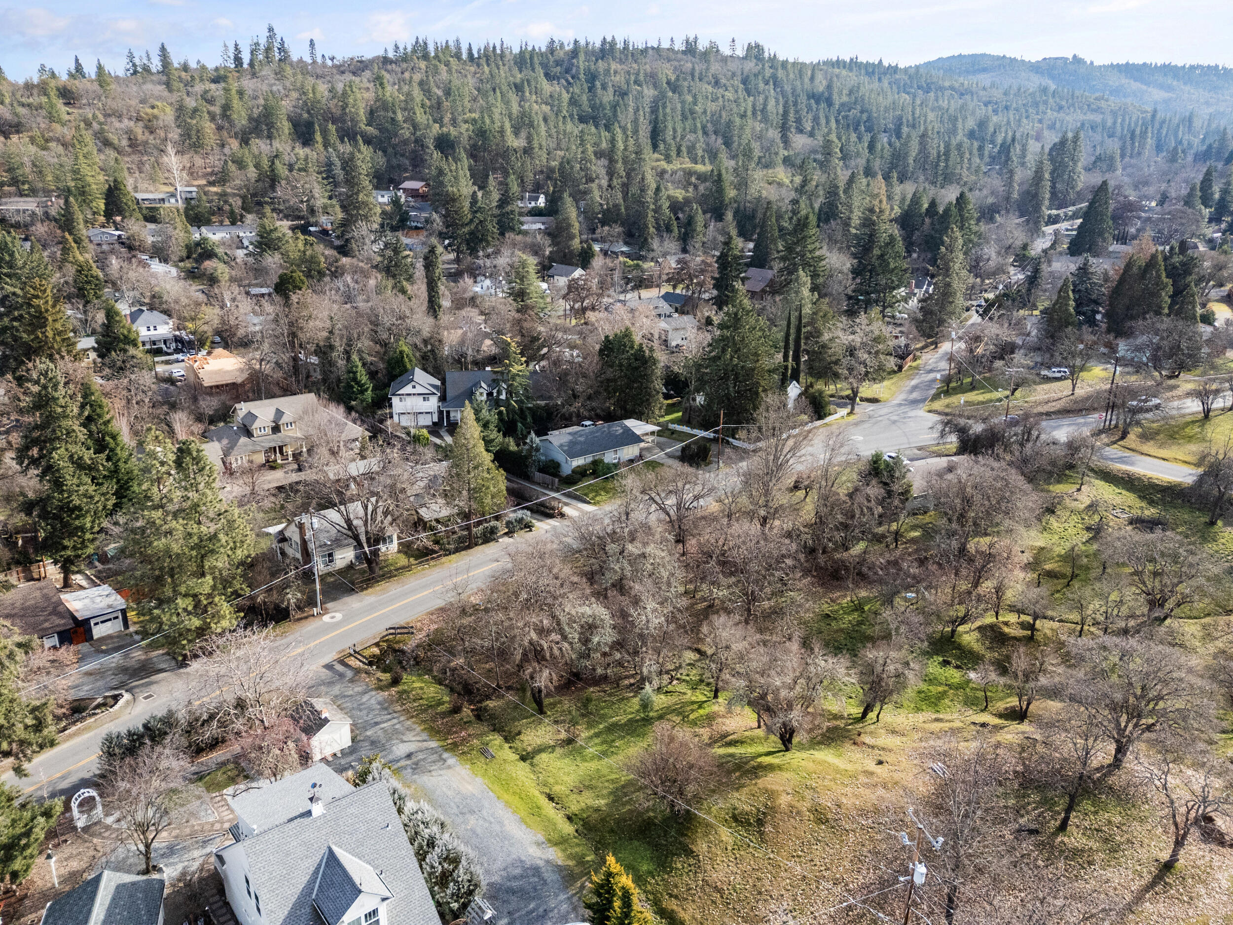 535 Applegate Street