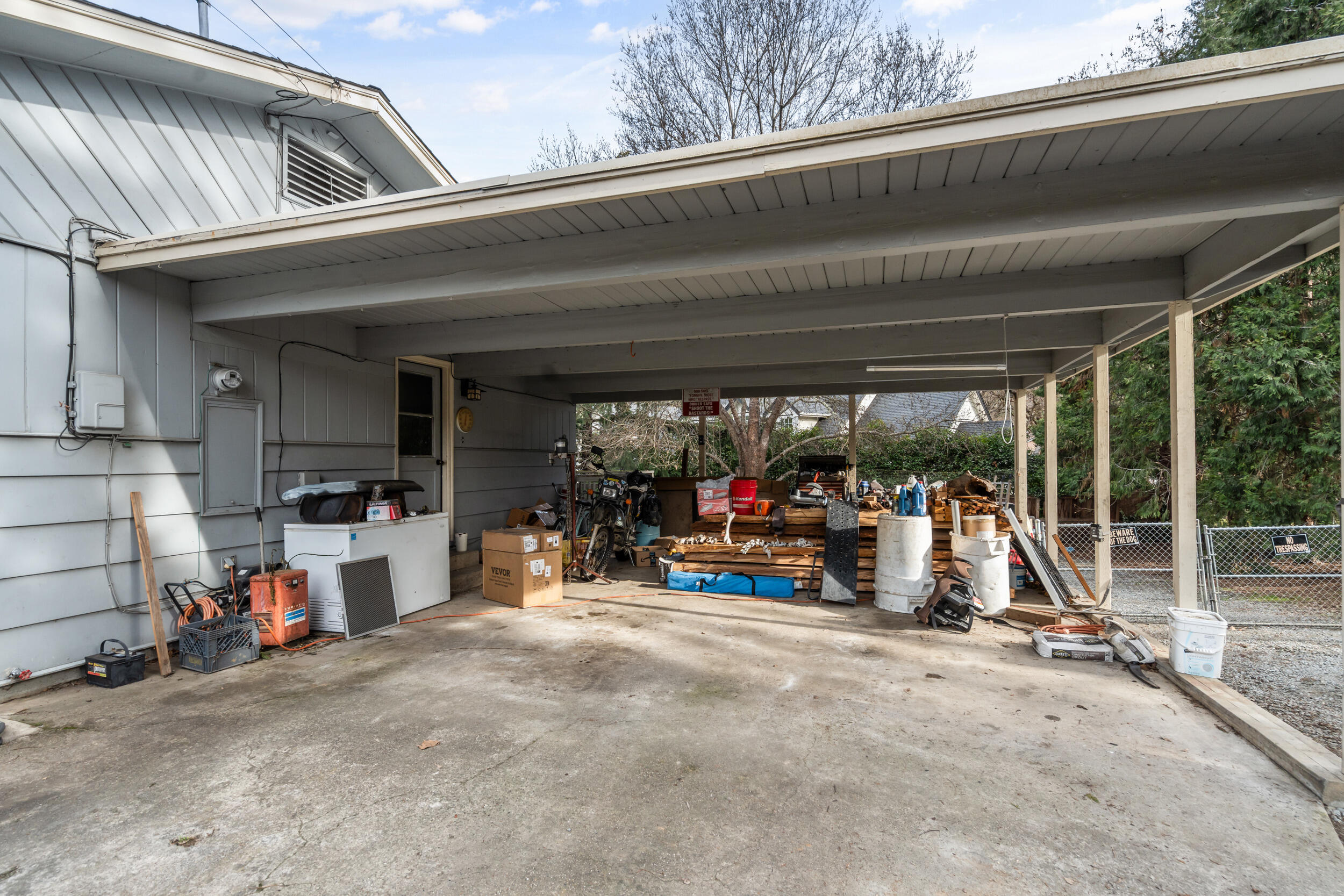 535 Applegate Street