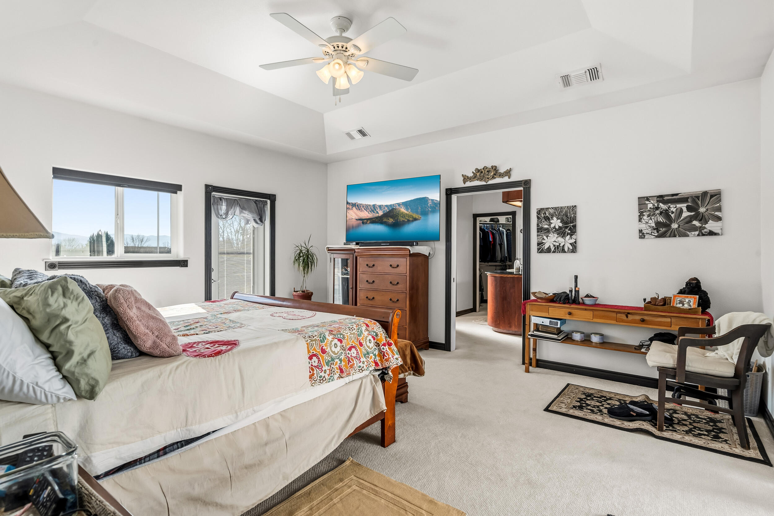 875 N Mountain Avenue