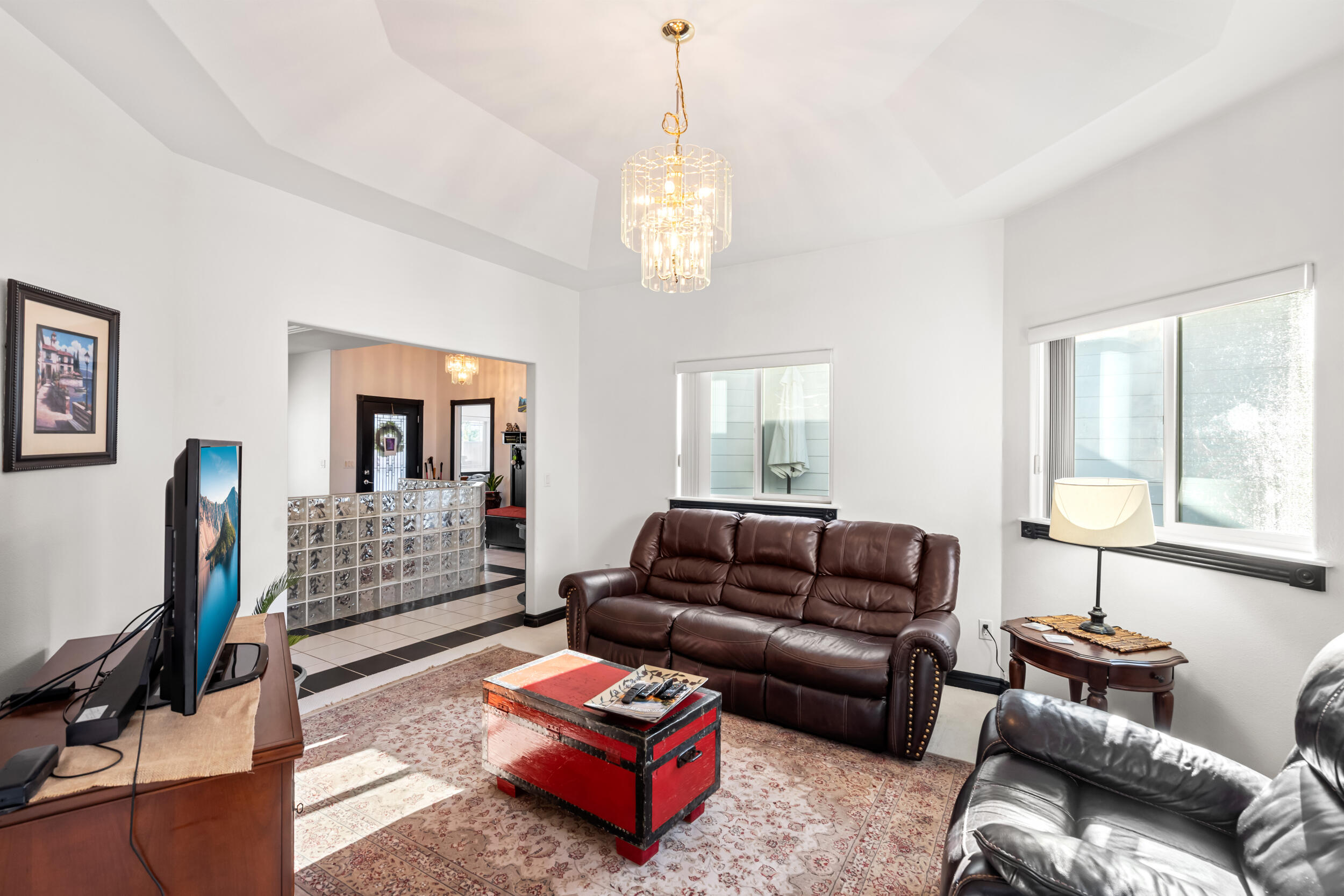 875 N Mountain Avenue