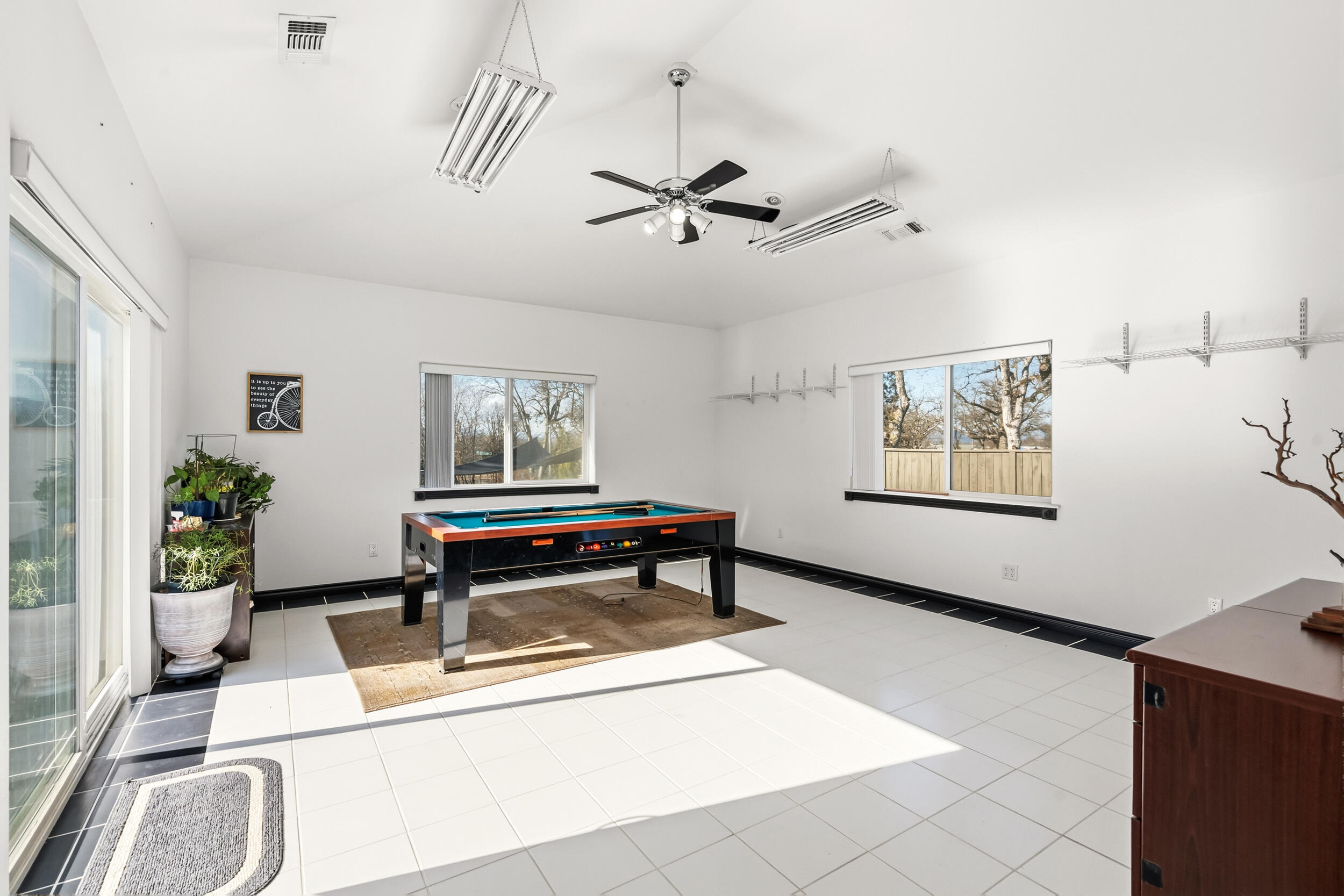 875 N Mountain Avenue