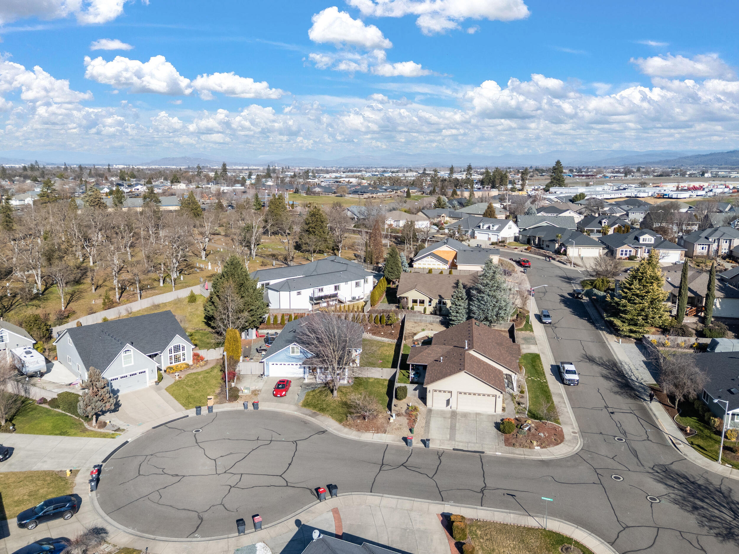 875 N Mountain Avenue