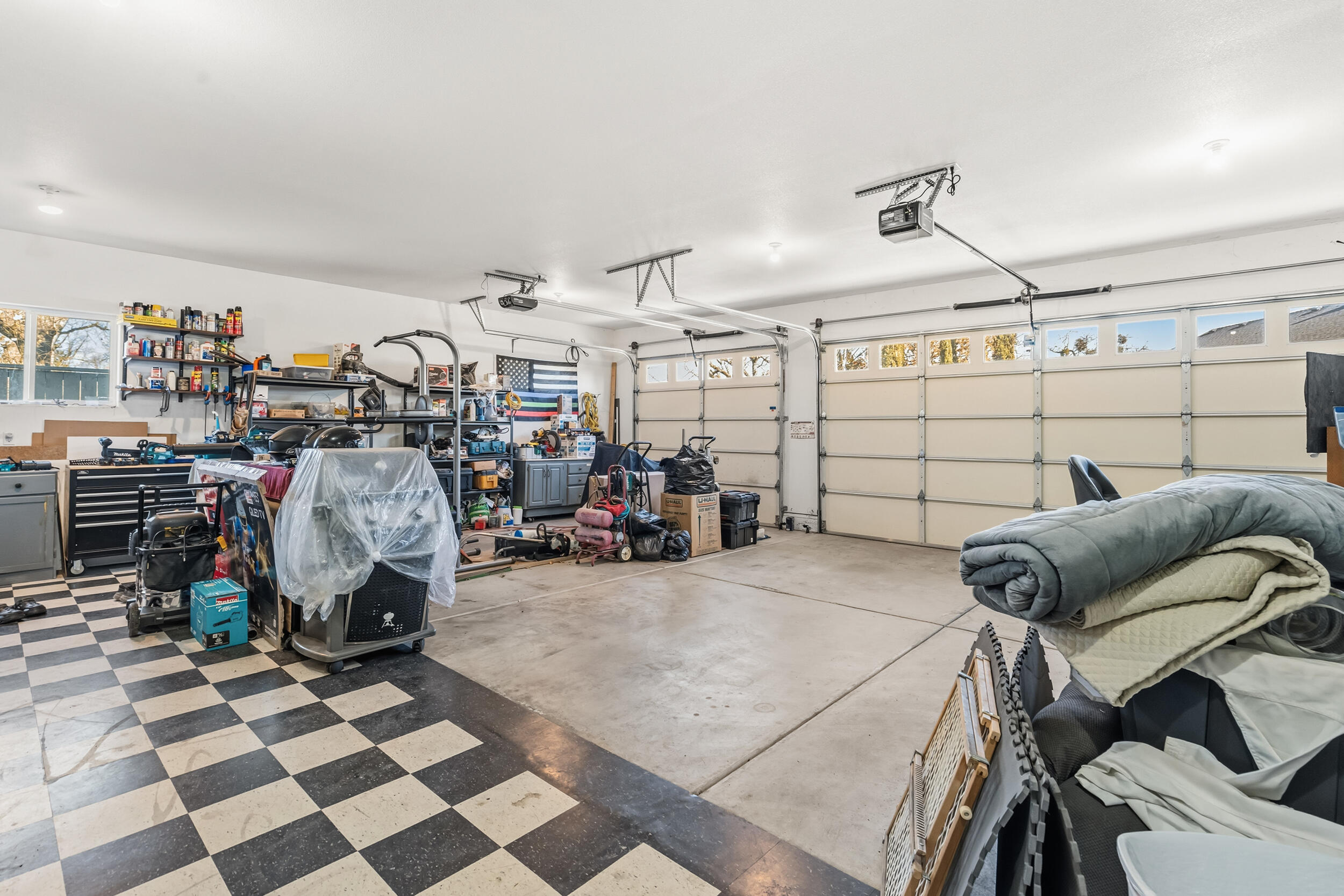 875 N Mountain Avenue