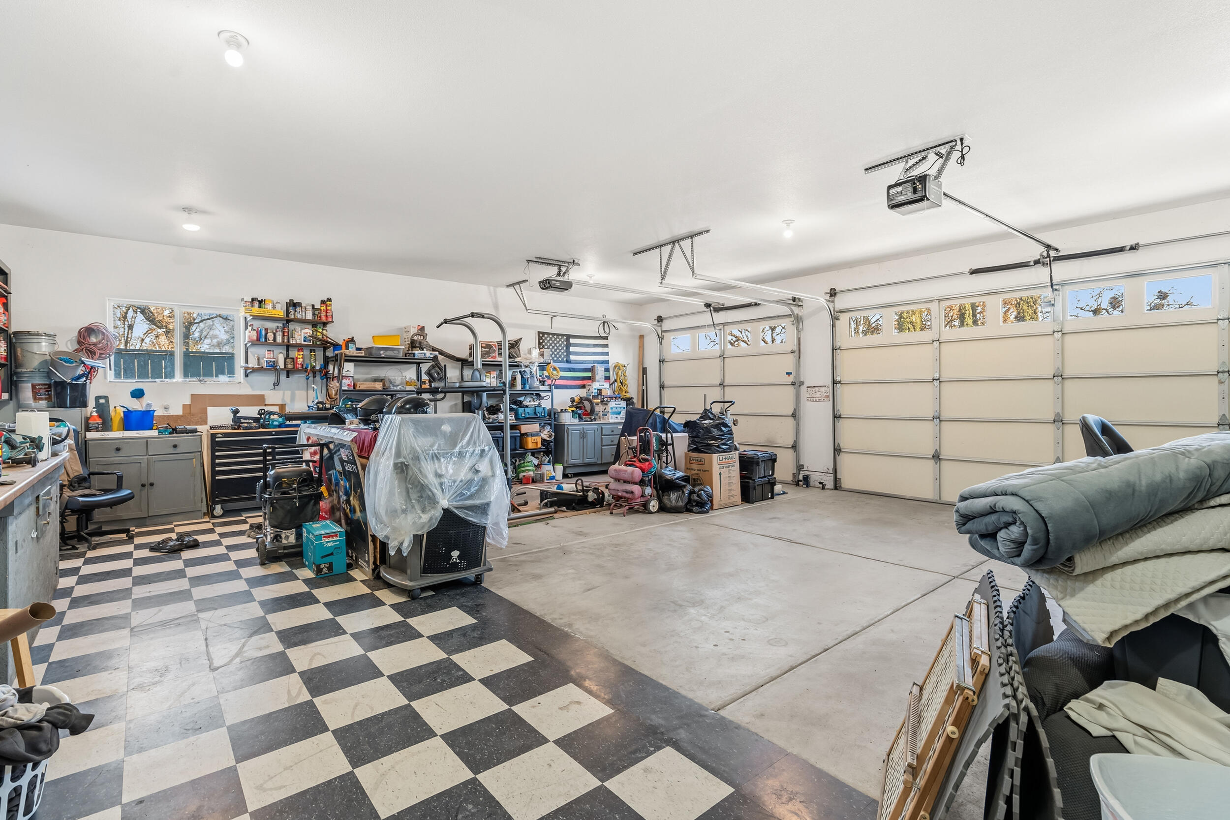 875 N Mountain Avenue