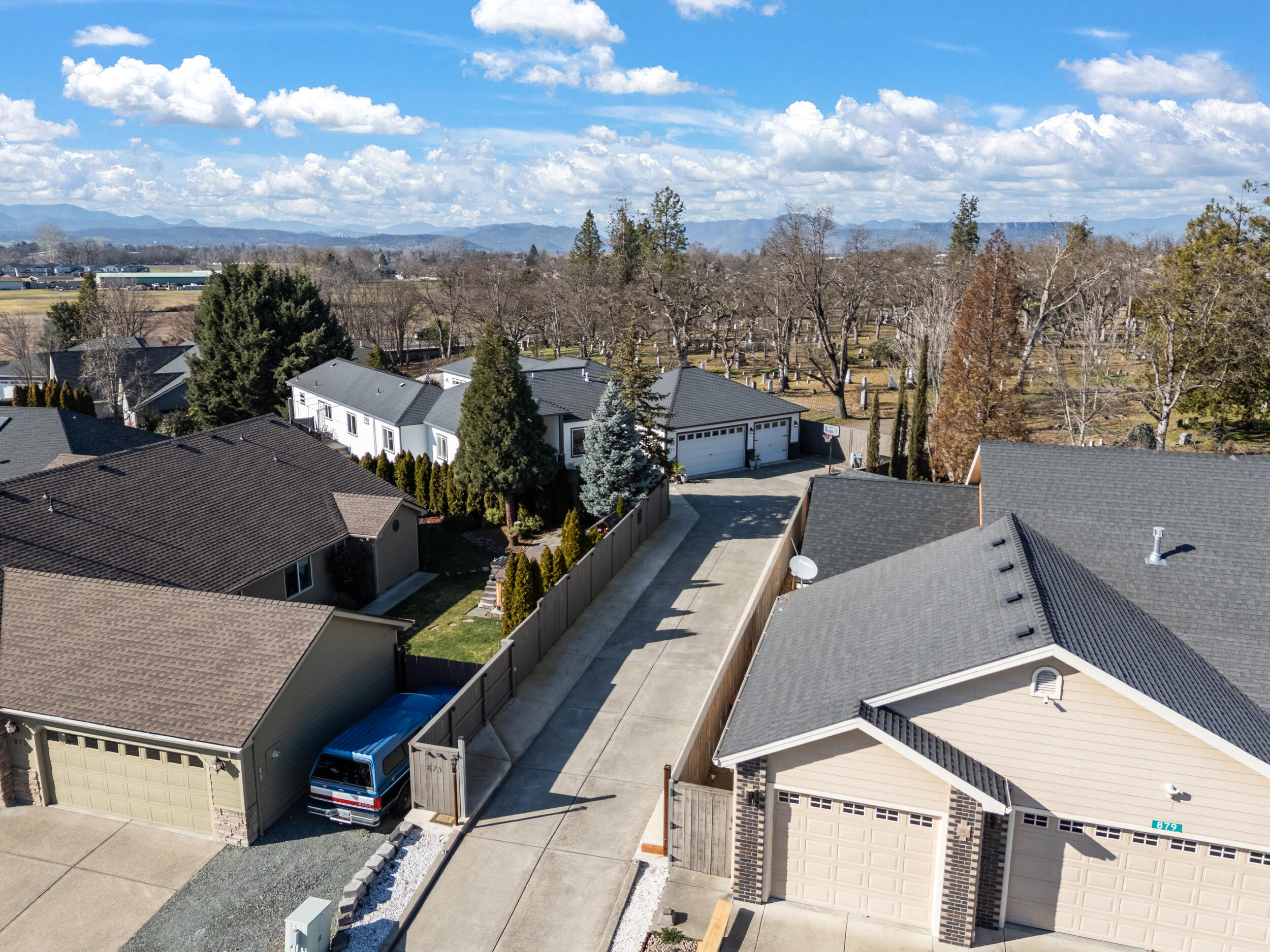 875 N Mountain Avenue