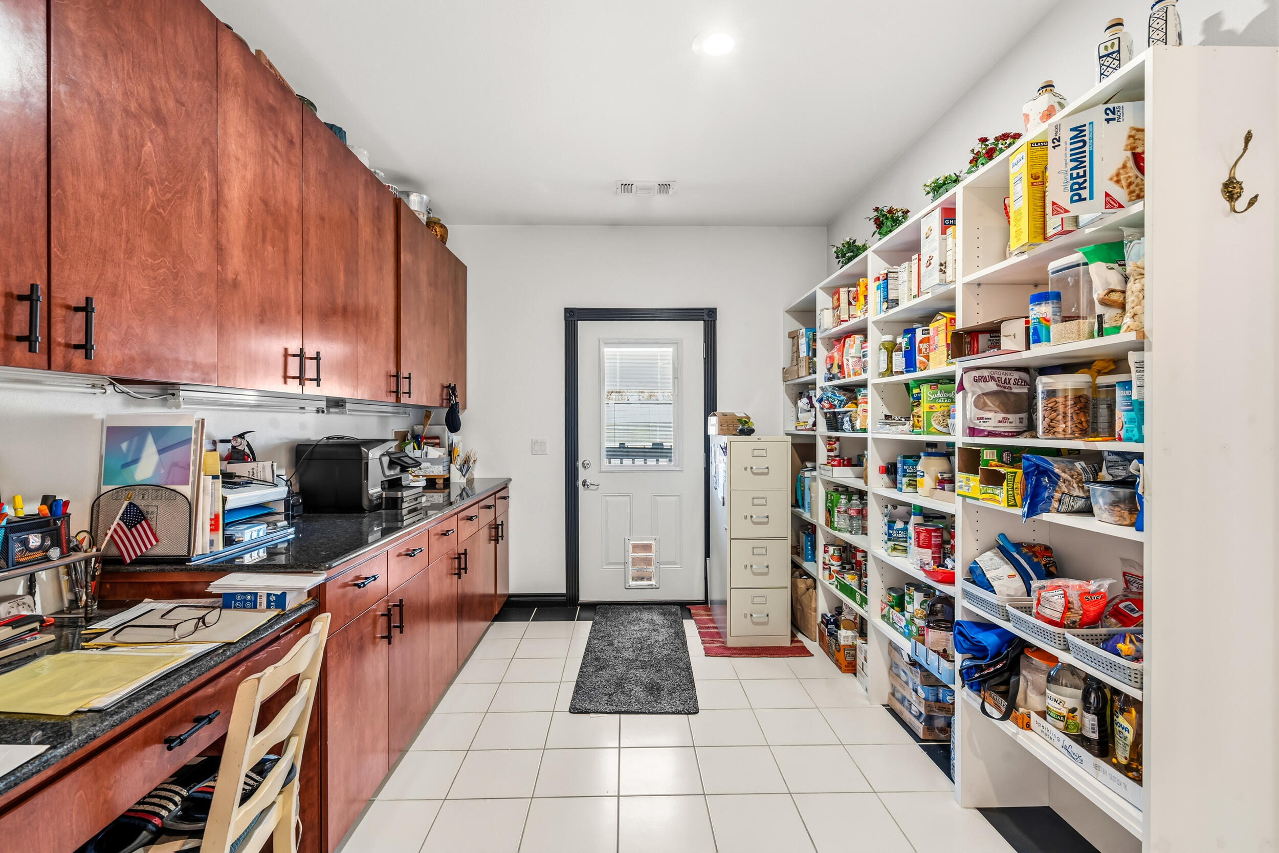 875 N Mountain Avenue