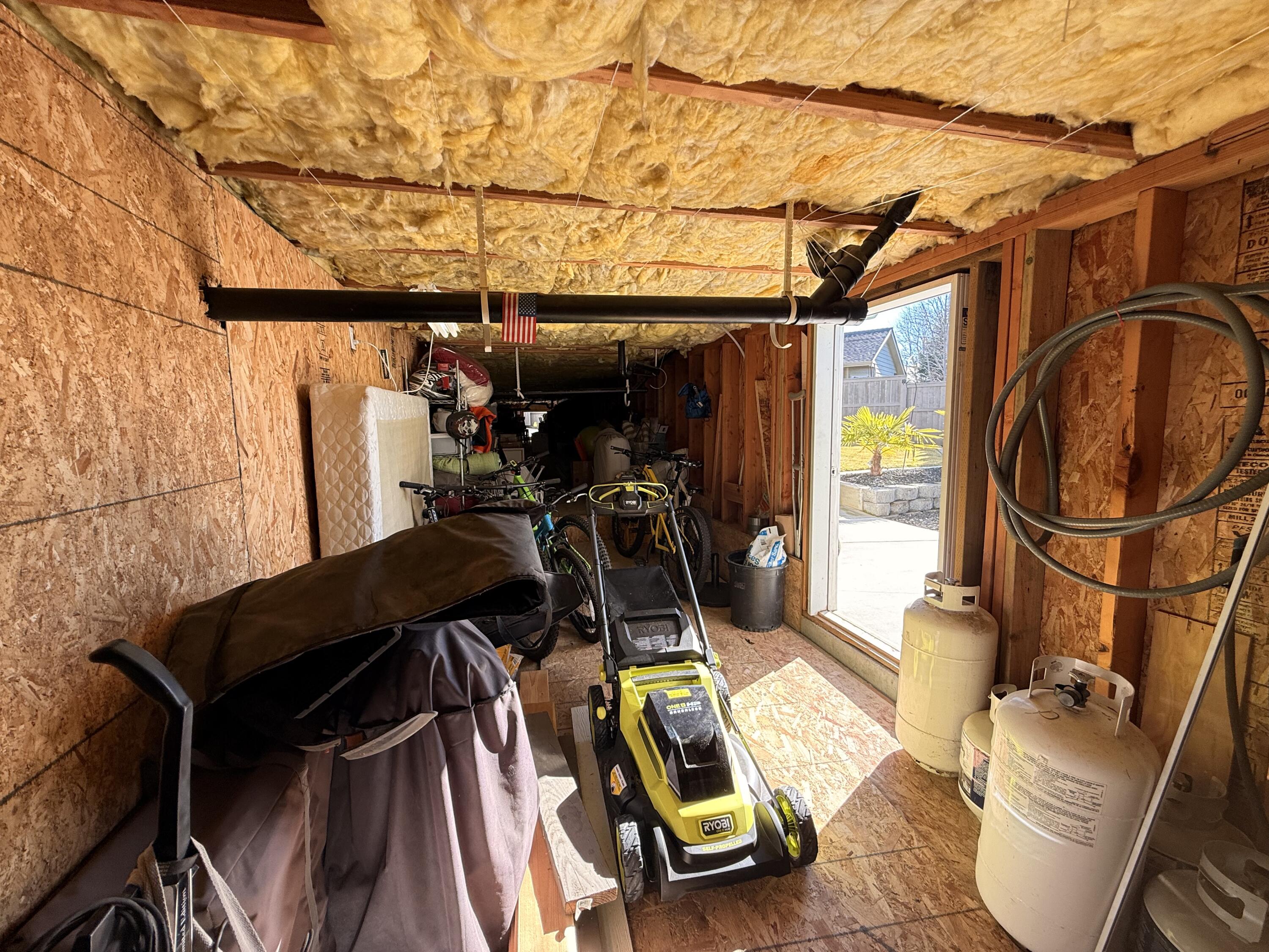 875 N Mountain Avenue