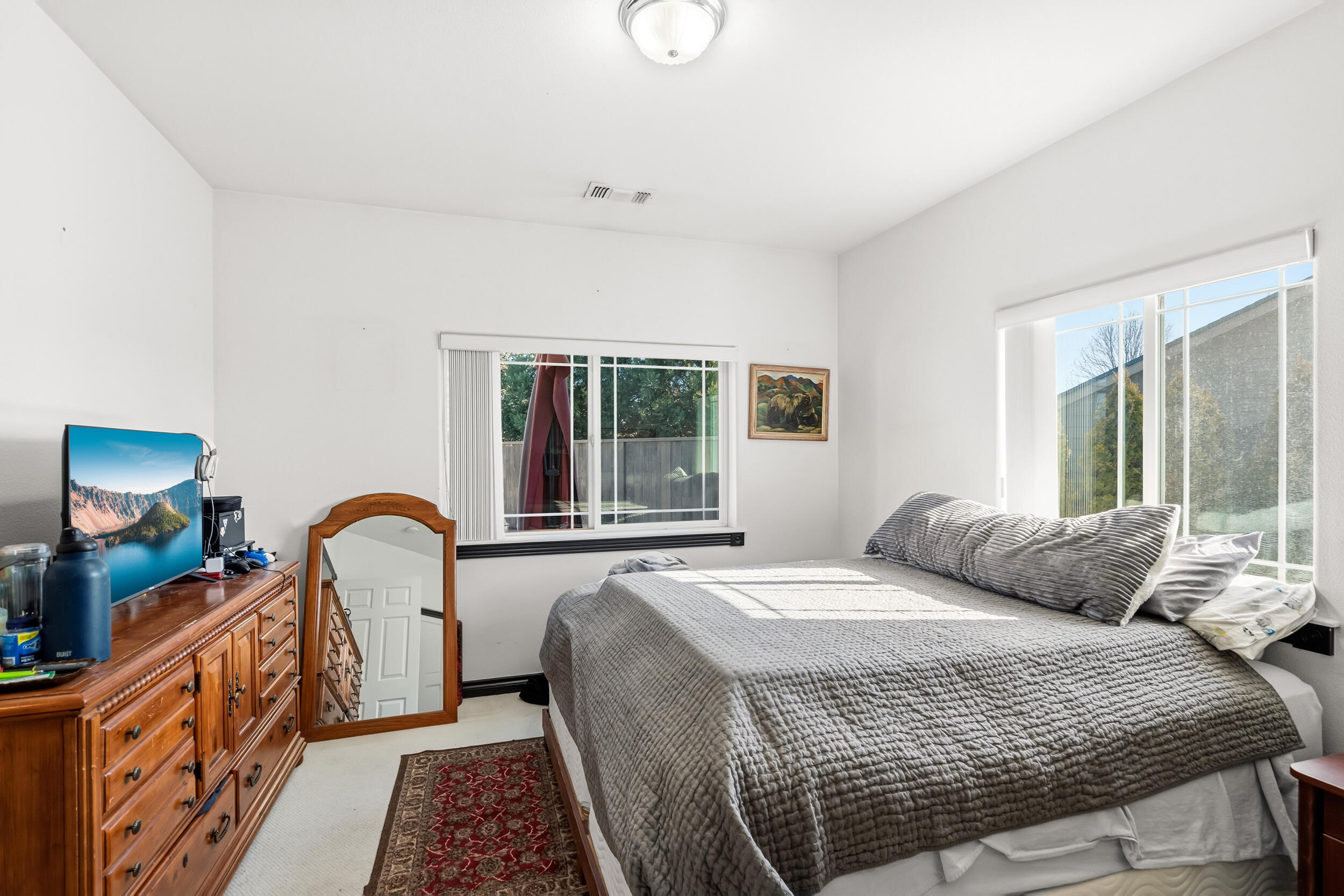 875 N Mountain Avenue