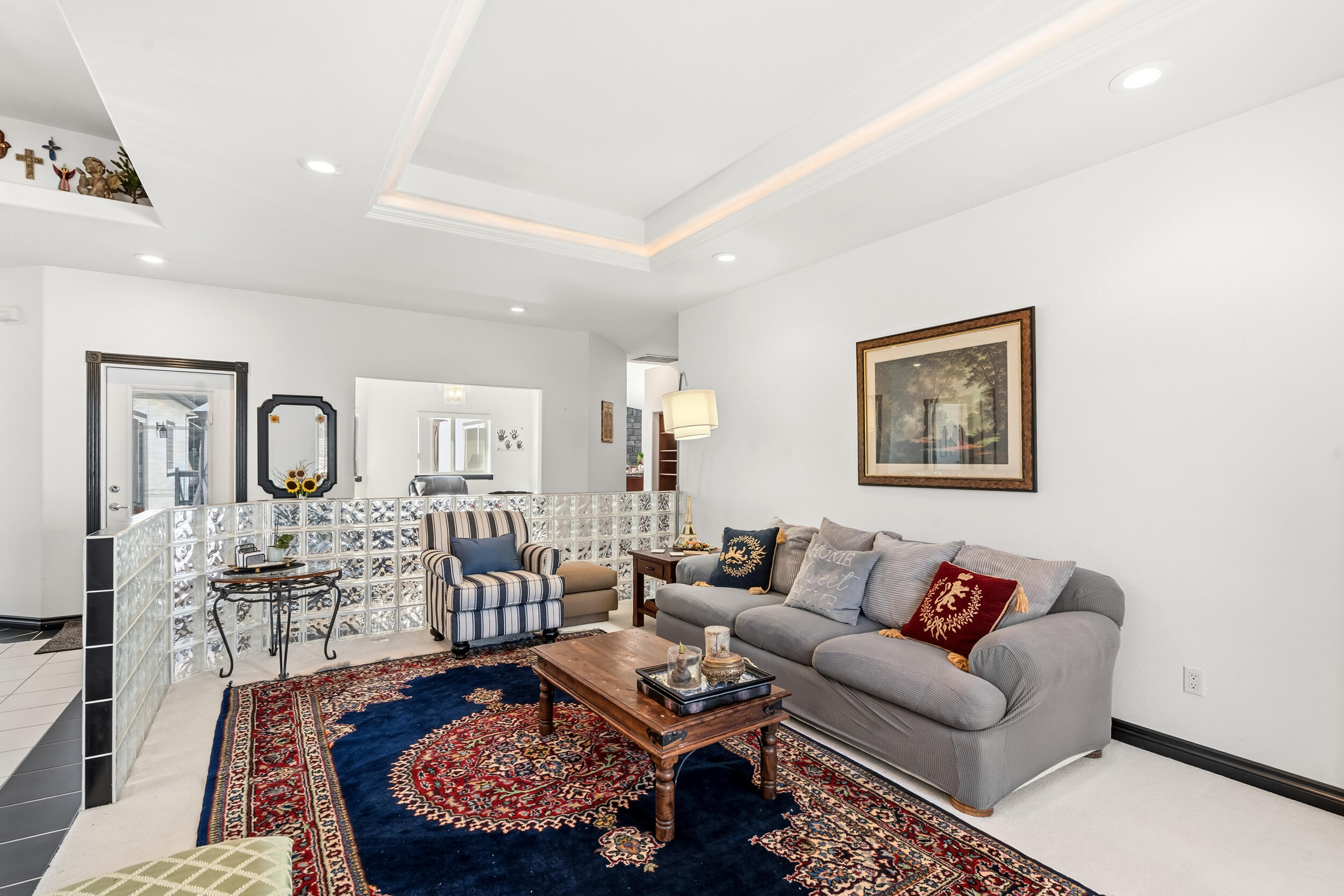 875 N Mountain Avenue