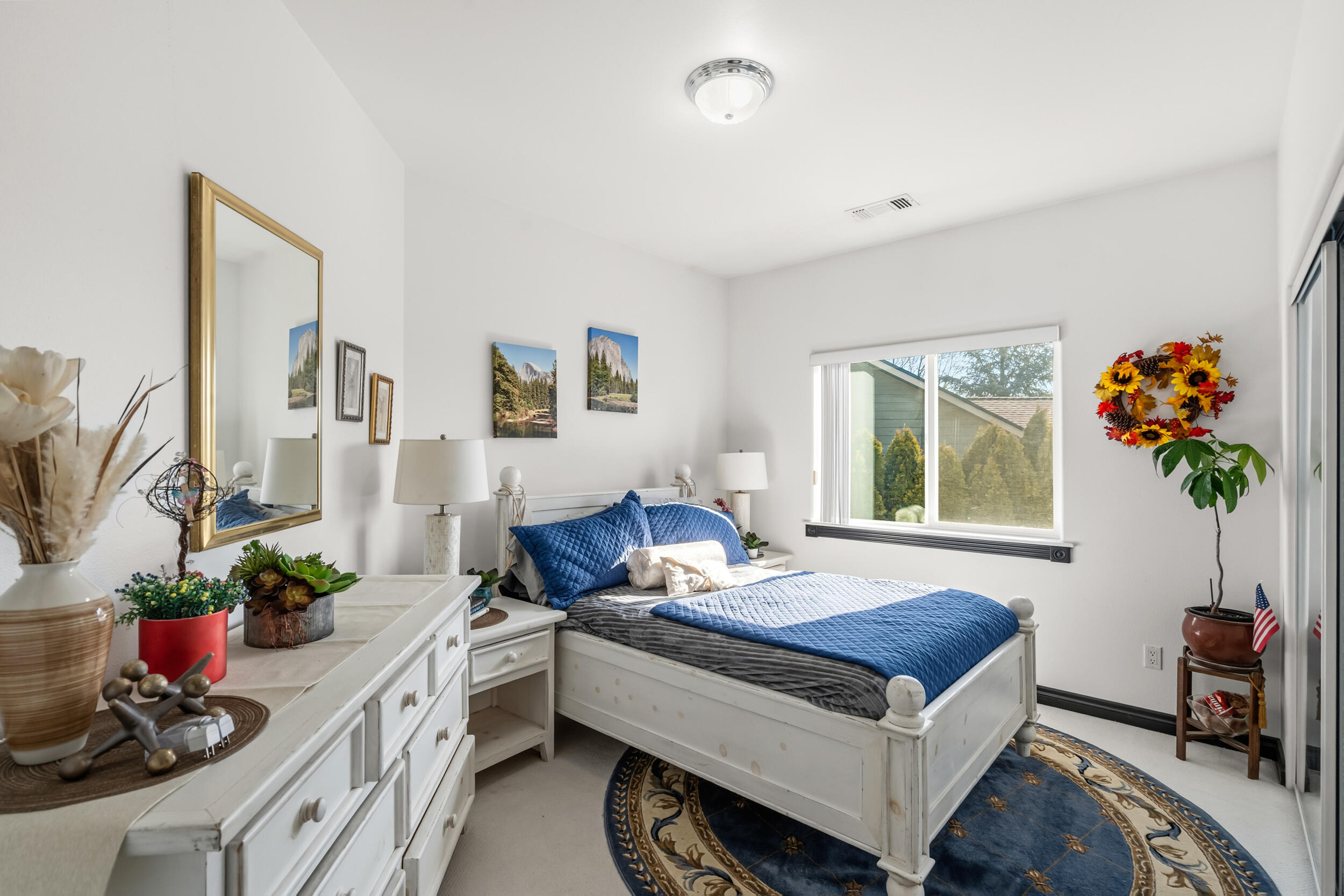 875 N Mountain Avenue