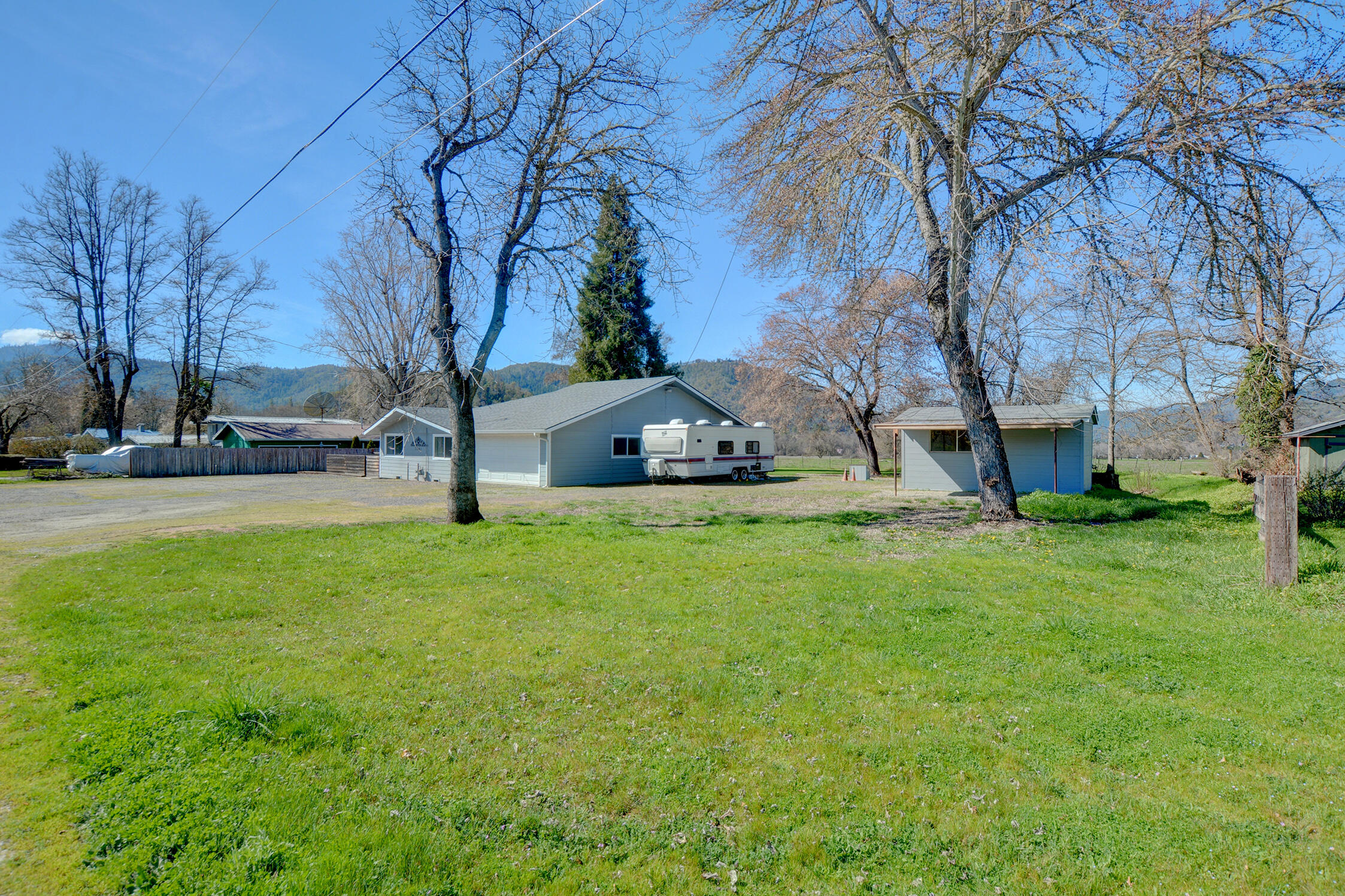 7441 Maple Lane