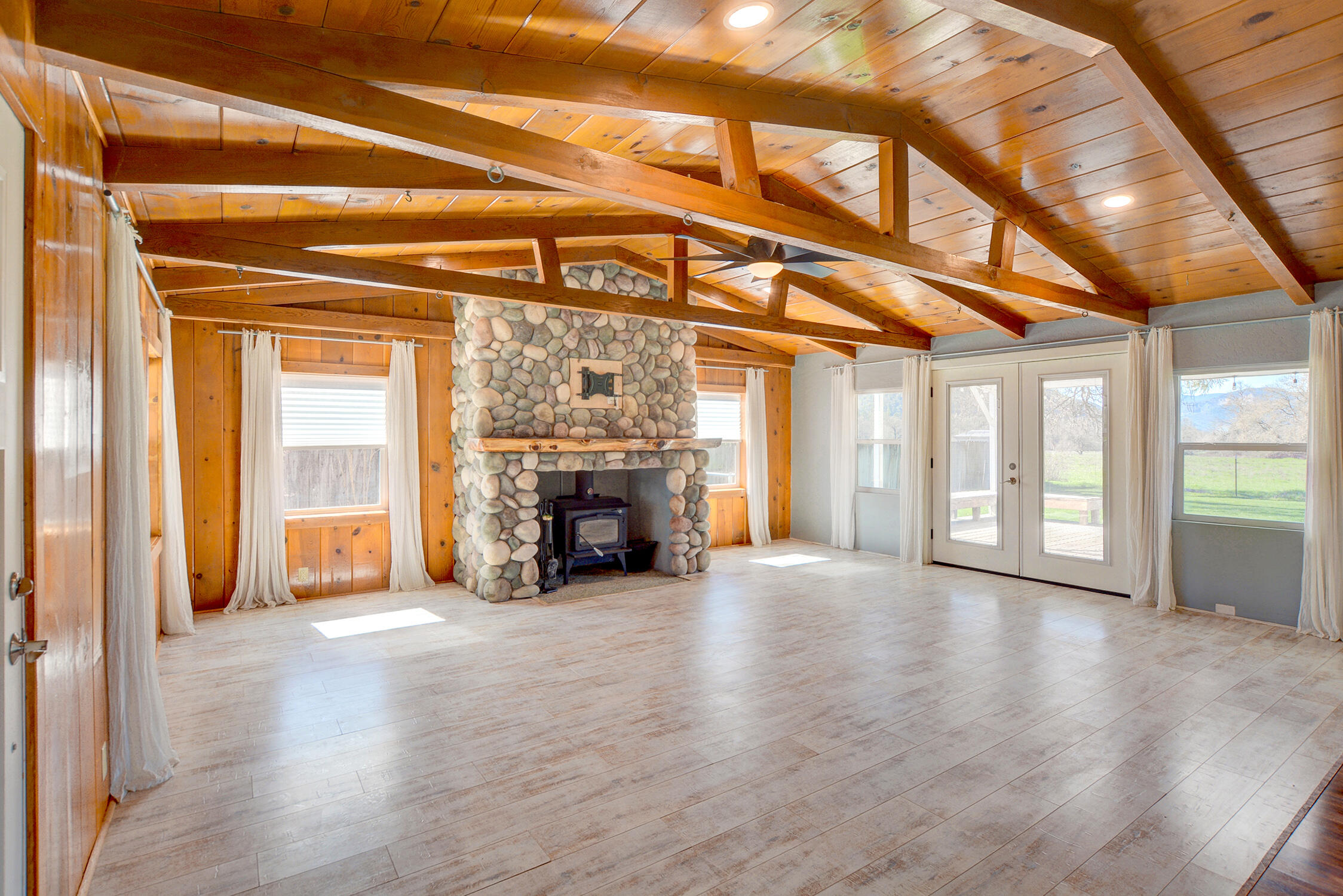 7441 Maple Lane