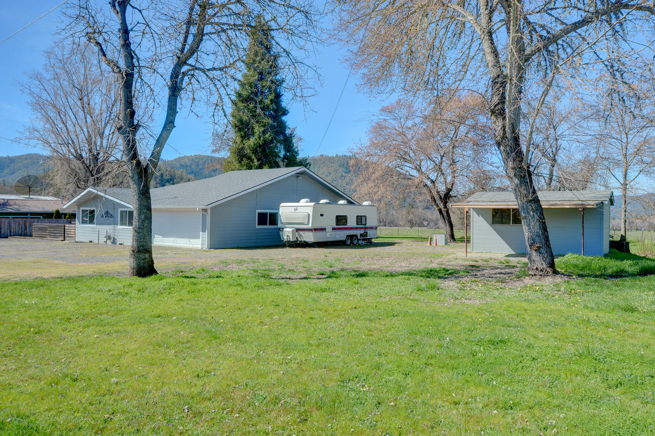 7441 Maple Lane