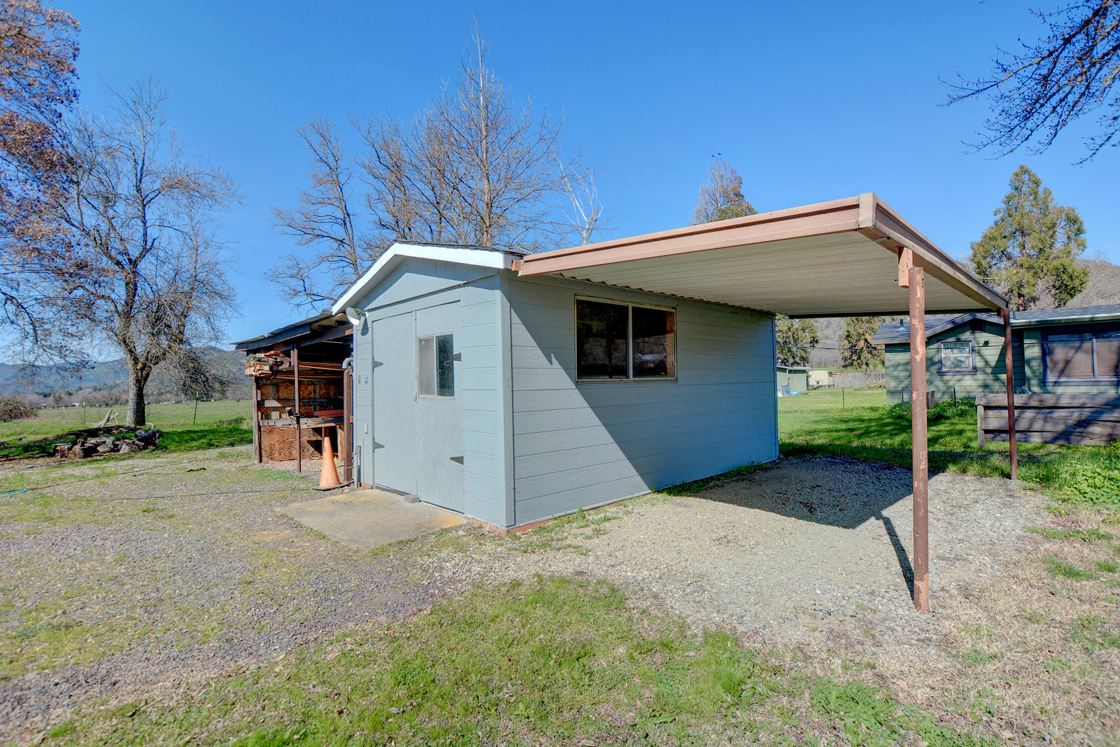 7441 Maple Lane