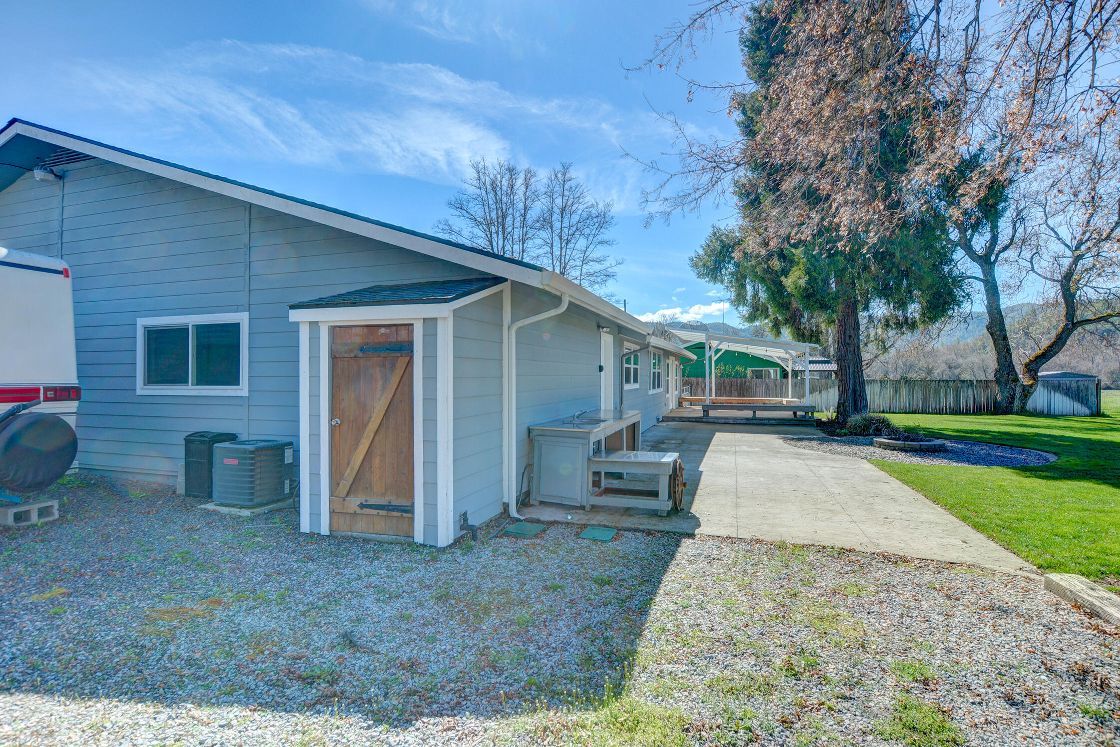 7441 Maple Lane