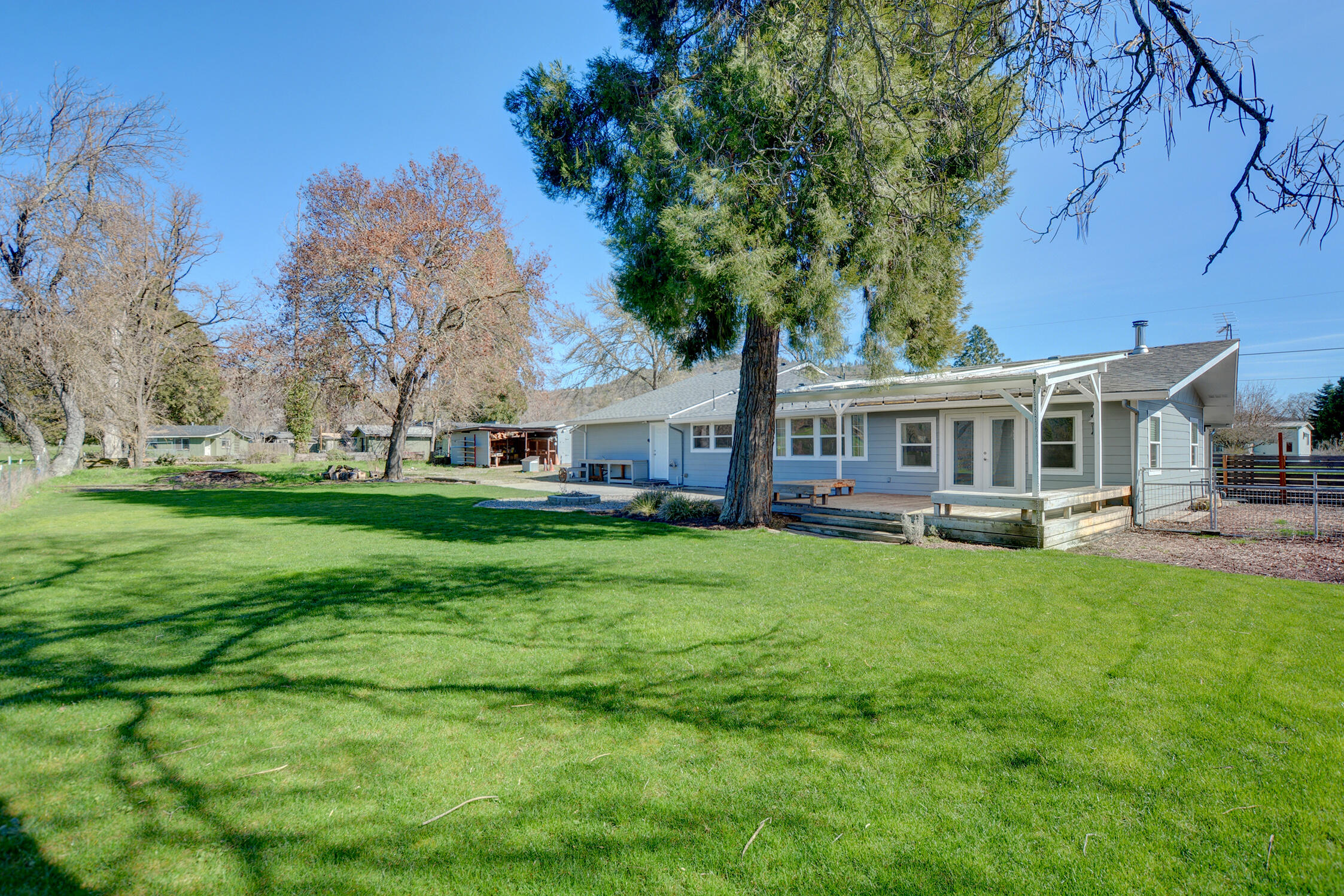 7441 Maple Lane