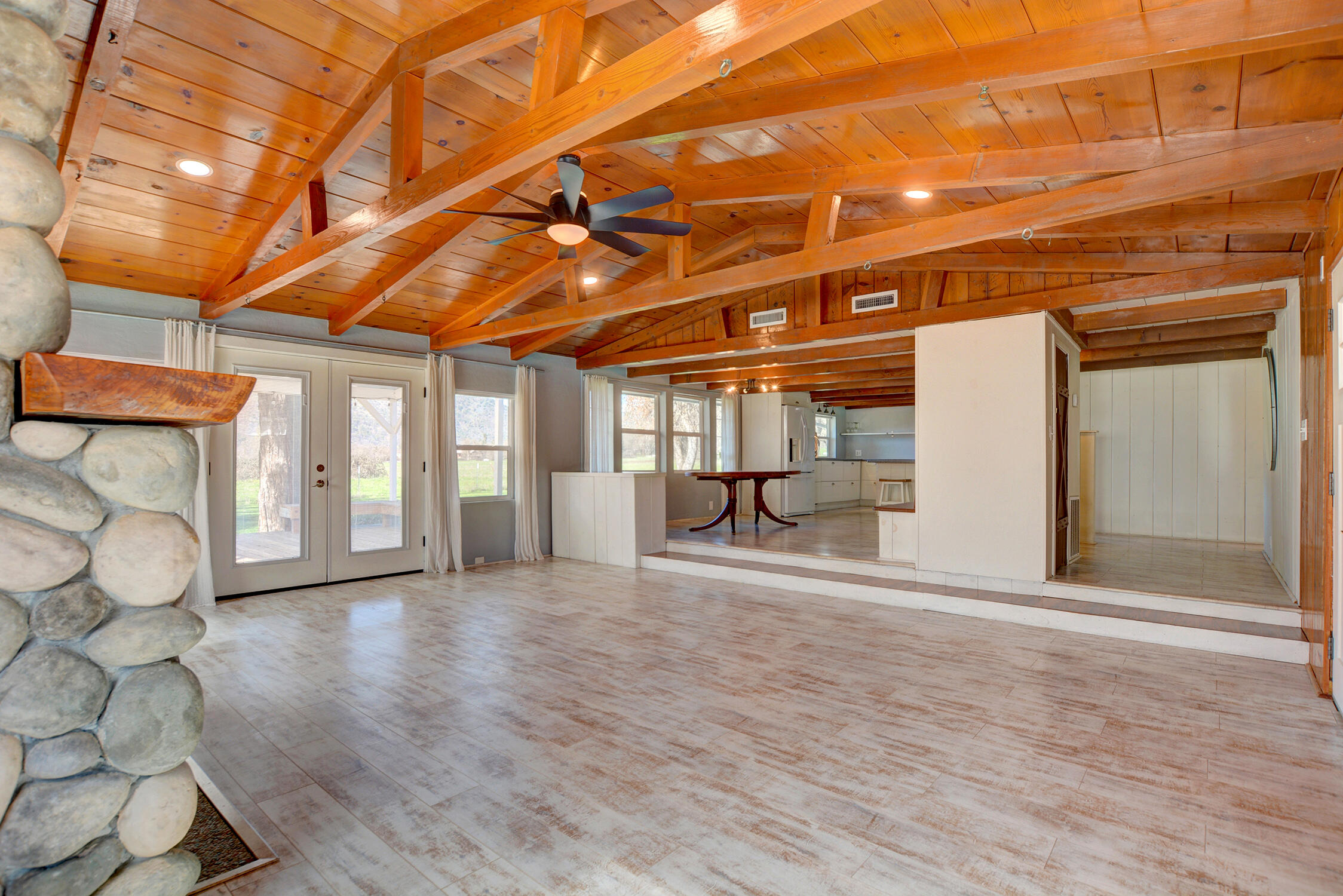 7441 Maple Lane