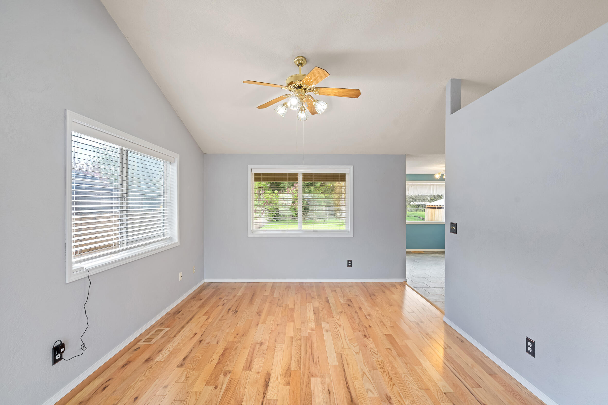 850 Forest Glen Drive