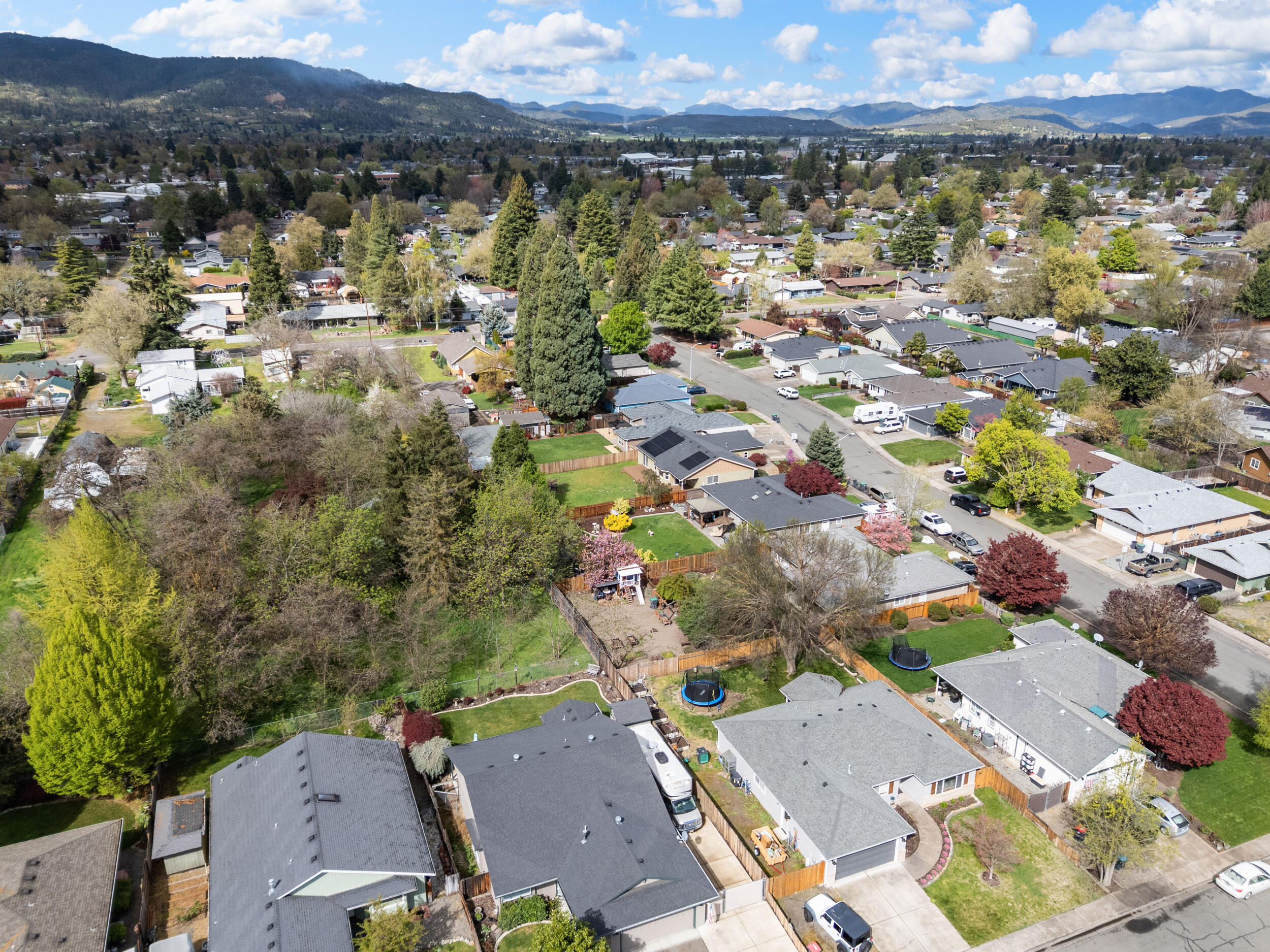 850 Forest Glen Drive
