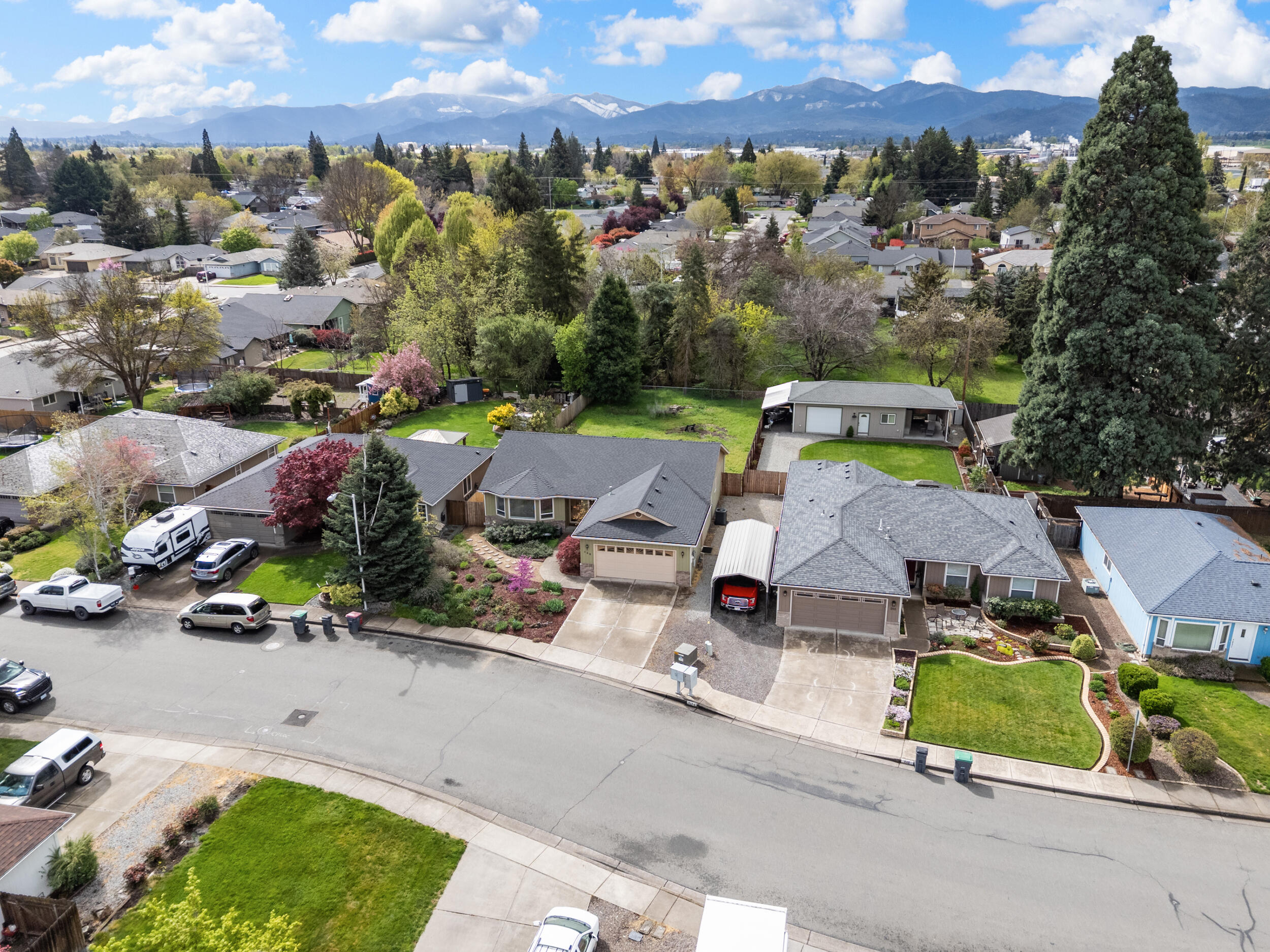 850 Forest Glen Drive