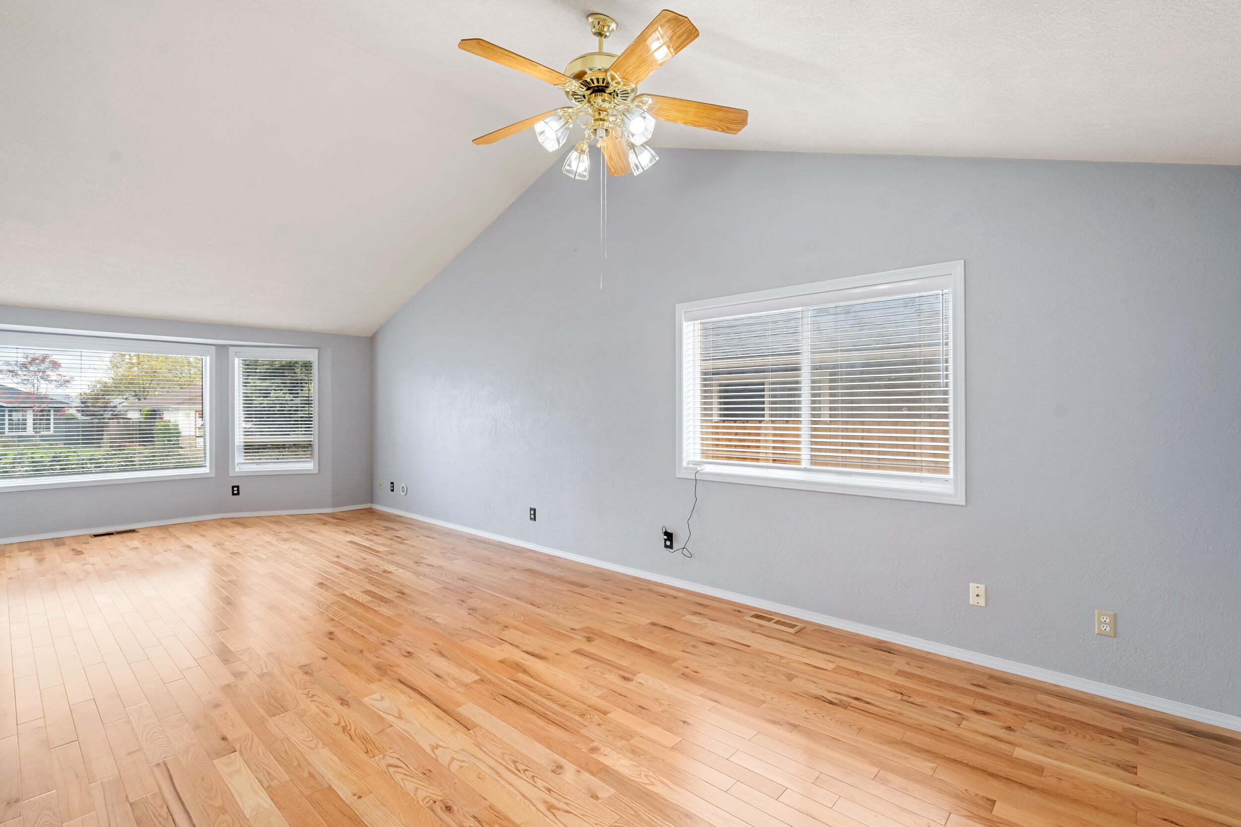 850 Forest Glen Drive