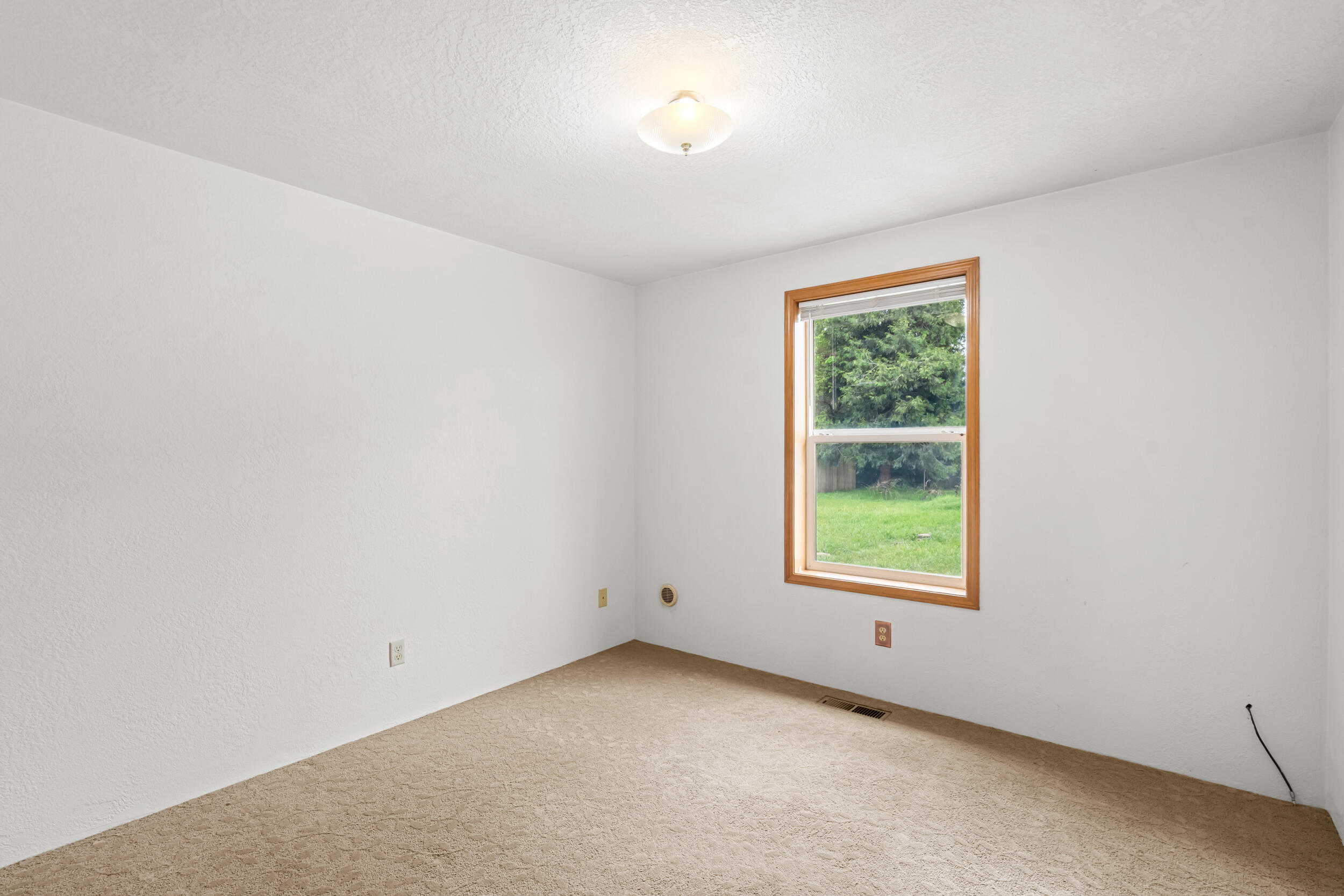850 Forest Glen Drive