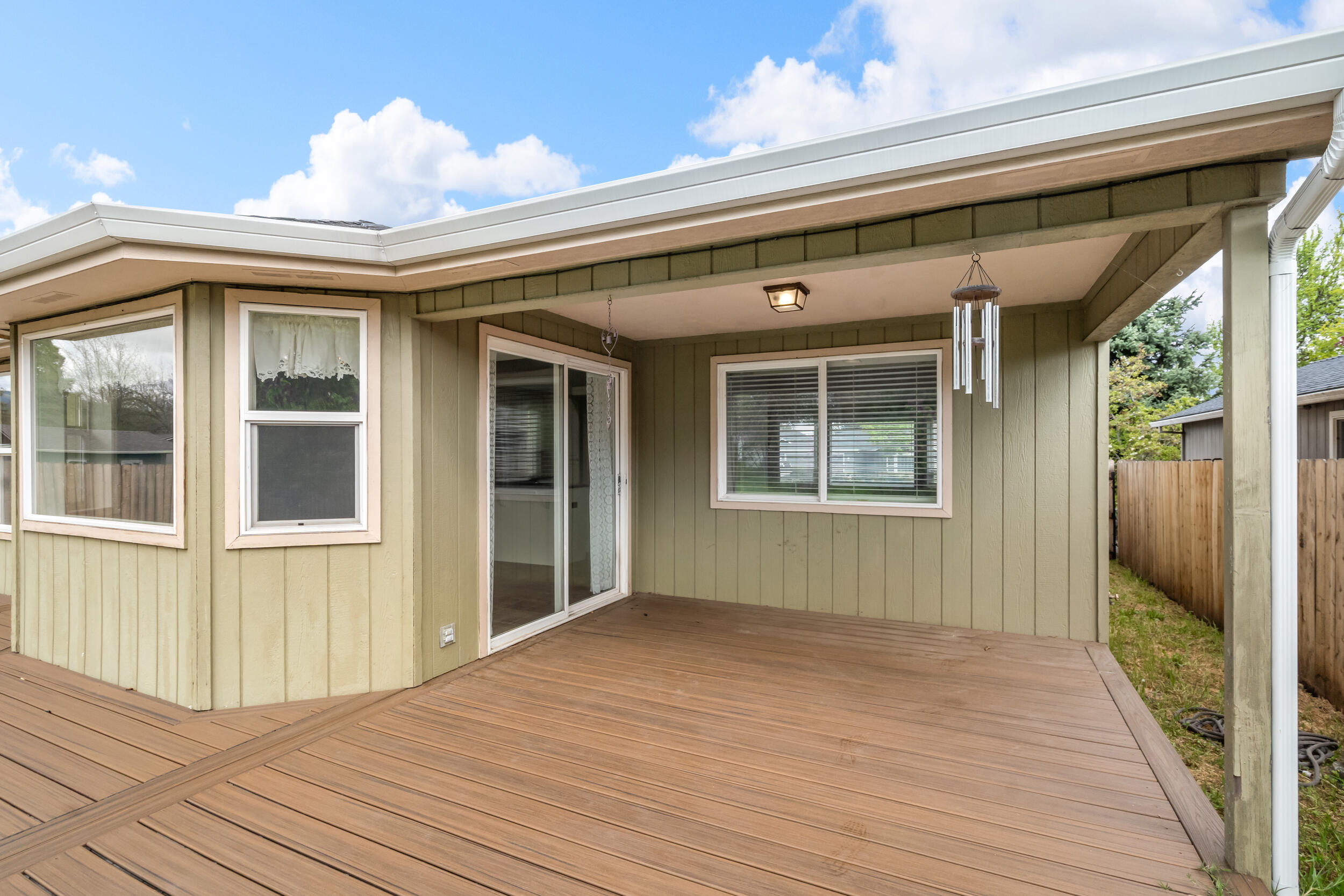 850 Forest Glen Drive