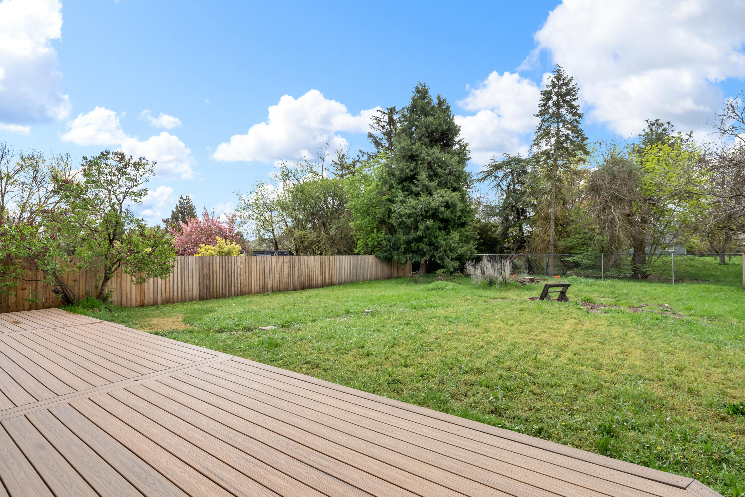 850 Forest Glen Drive