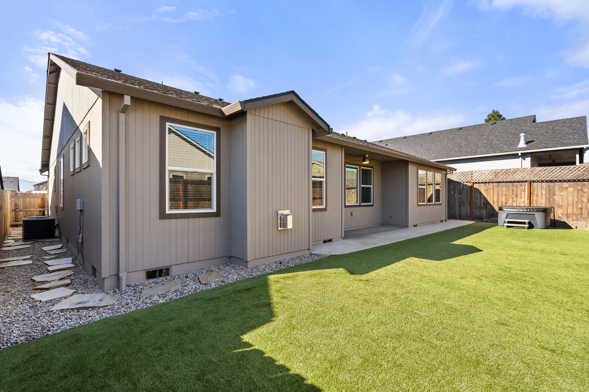 1615 Pearl Eye Lane