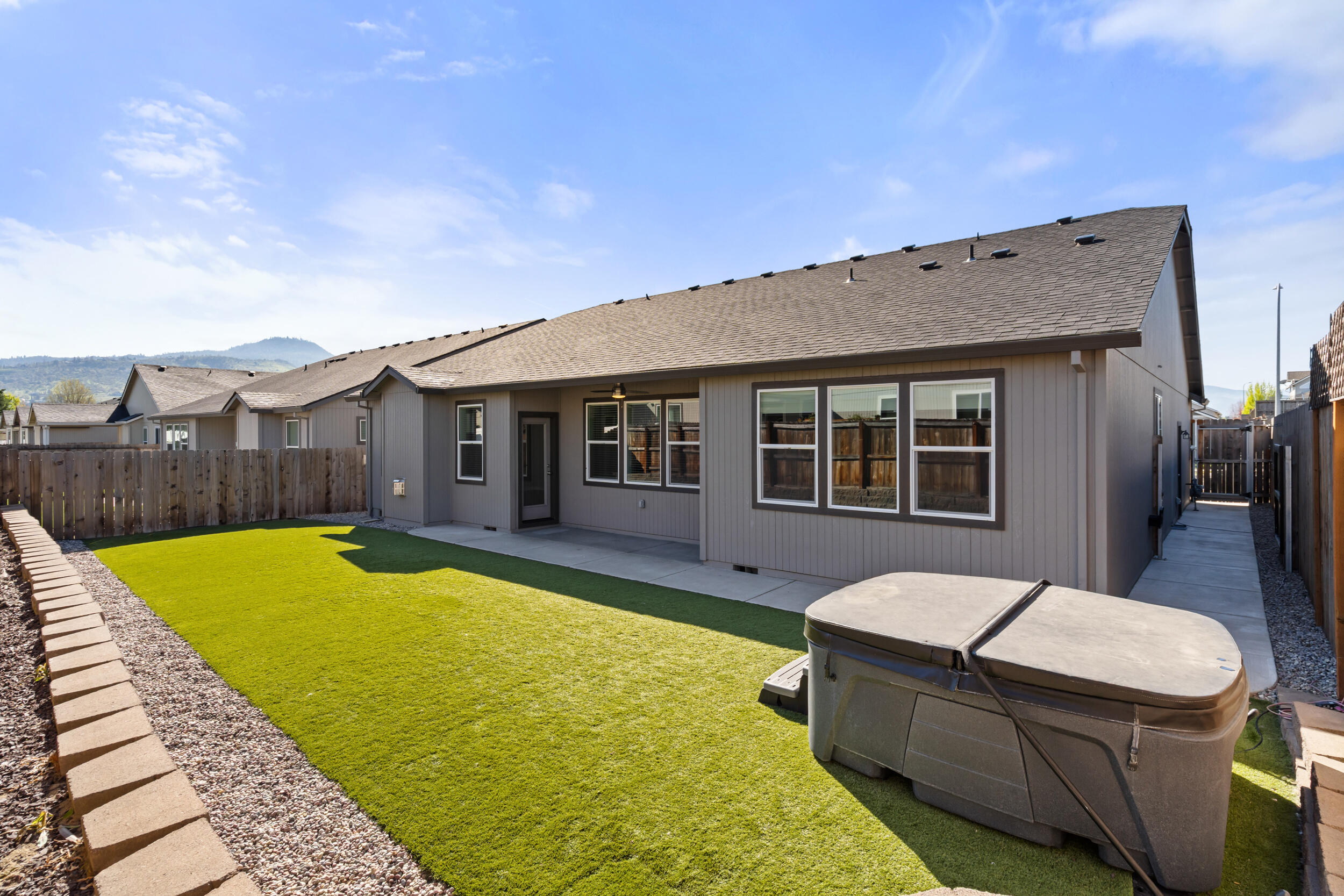1615 Pearl Eye Lane