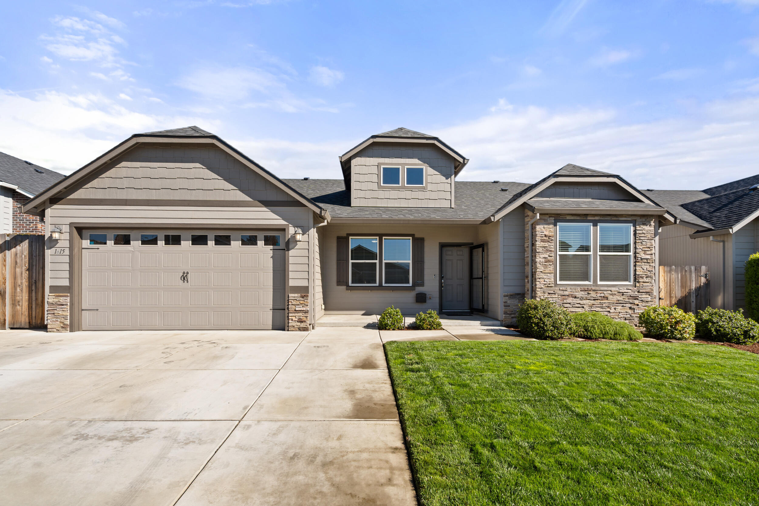 1615 Pearl Eye Lane