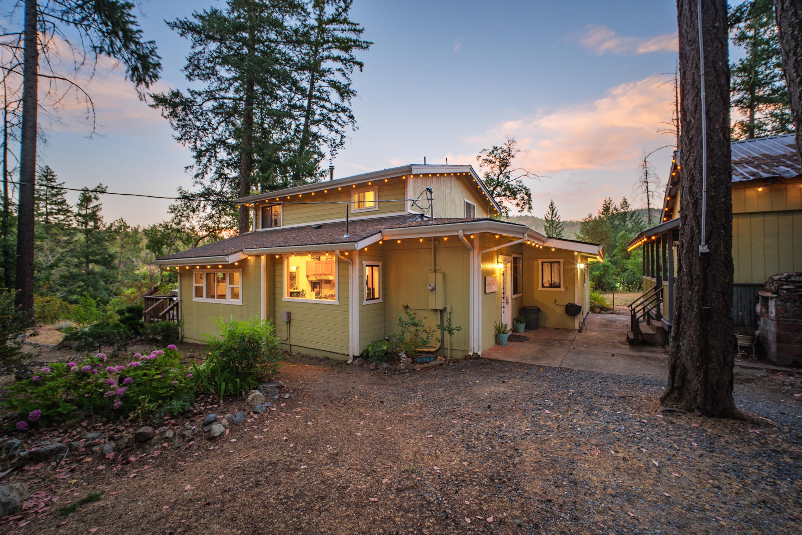 11677 Highway 238