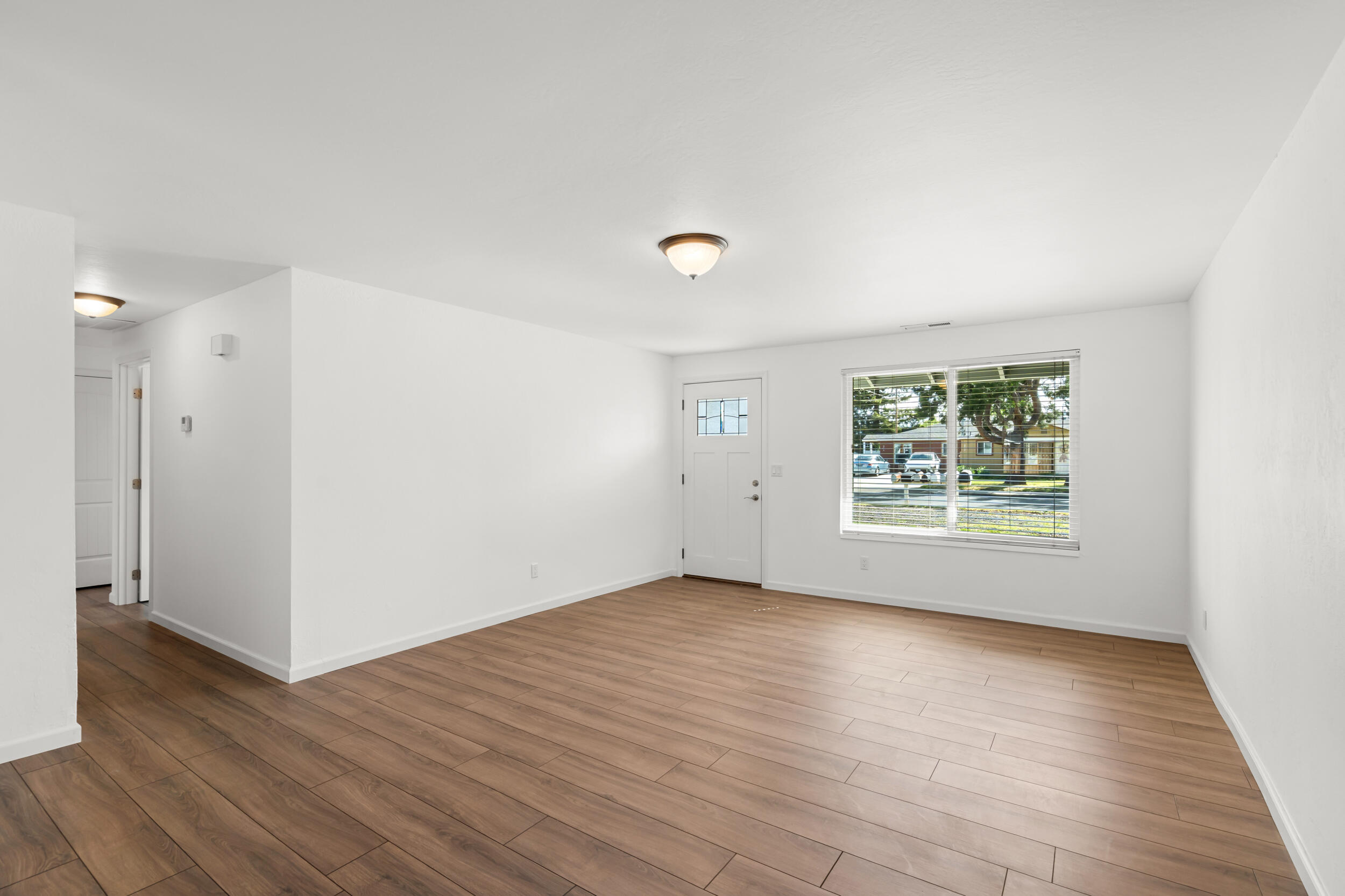 2711 Elliott Avenue