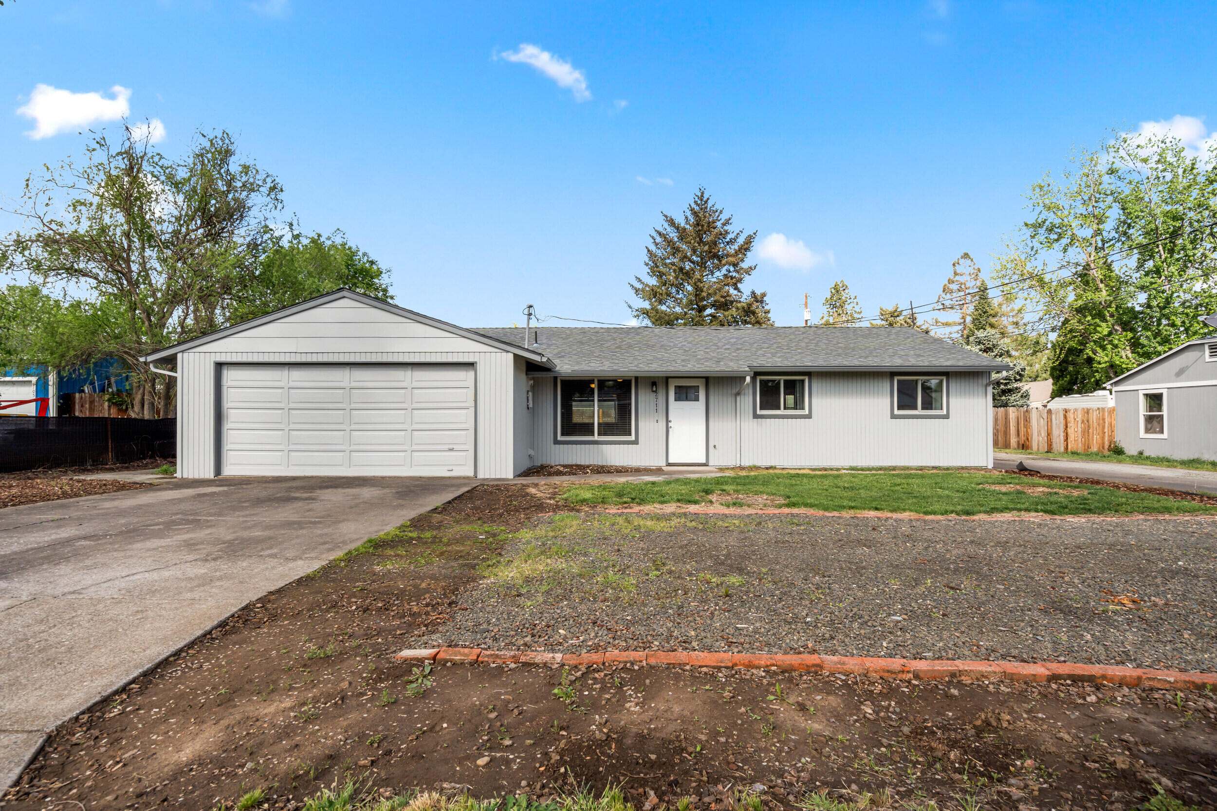 2711 Elliott Avenue