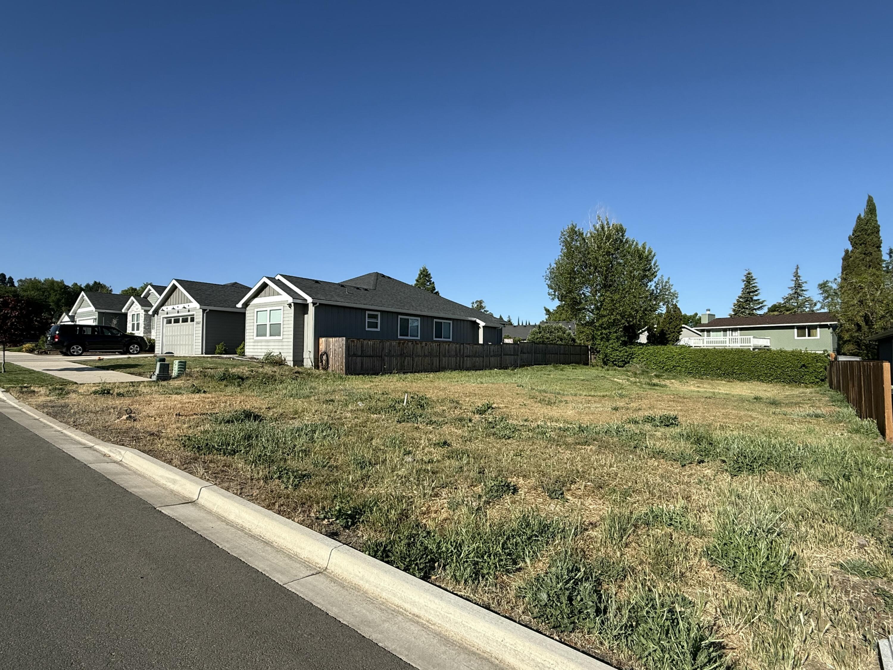 2535 Deschutes Drive
