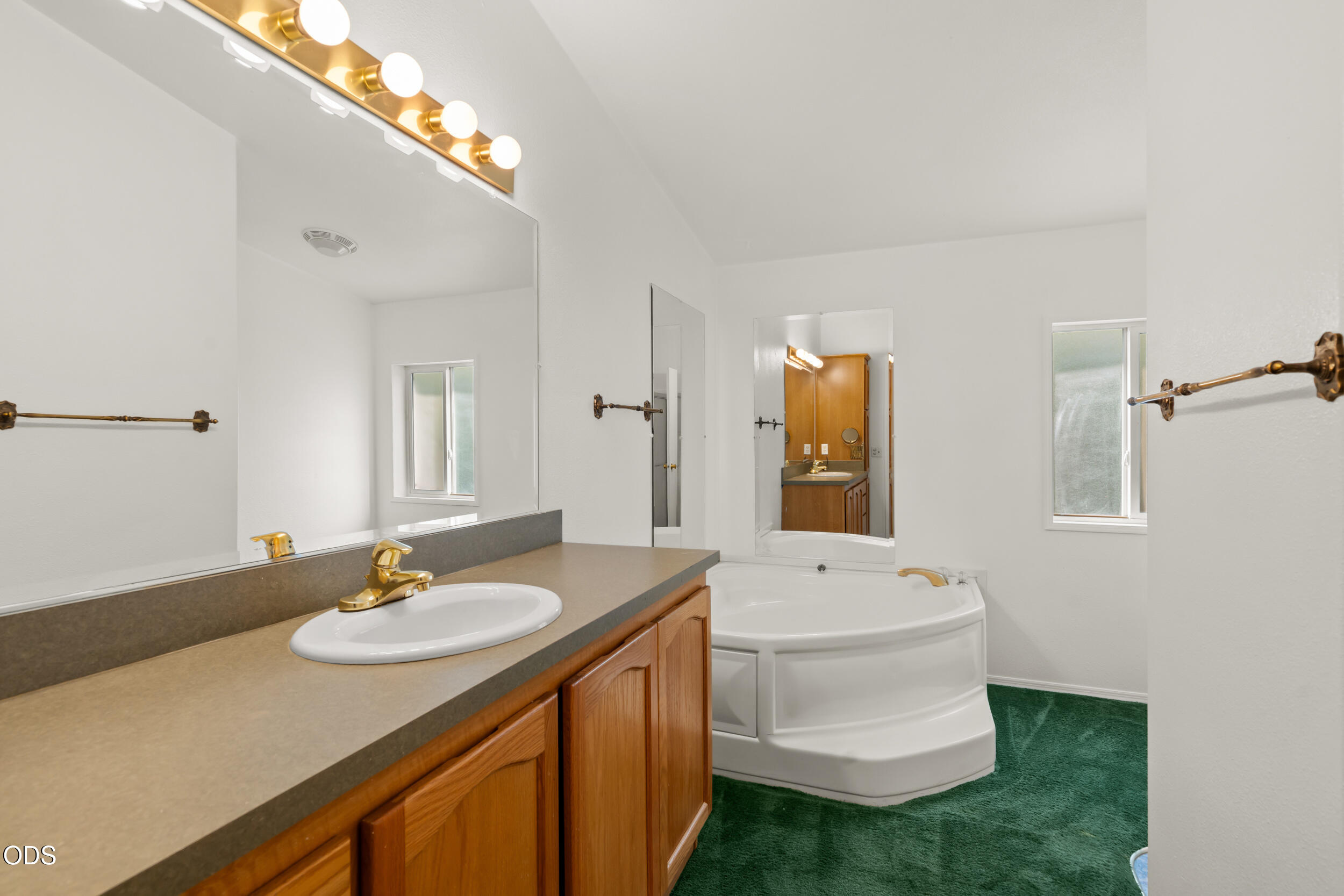 5648 Foothill Boulevard, SPC 3