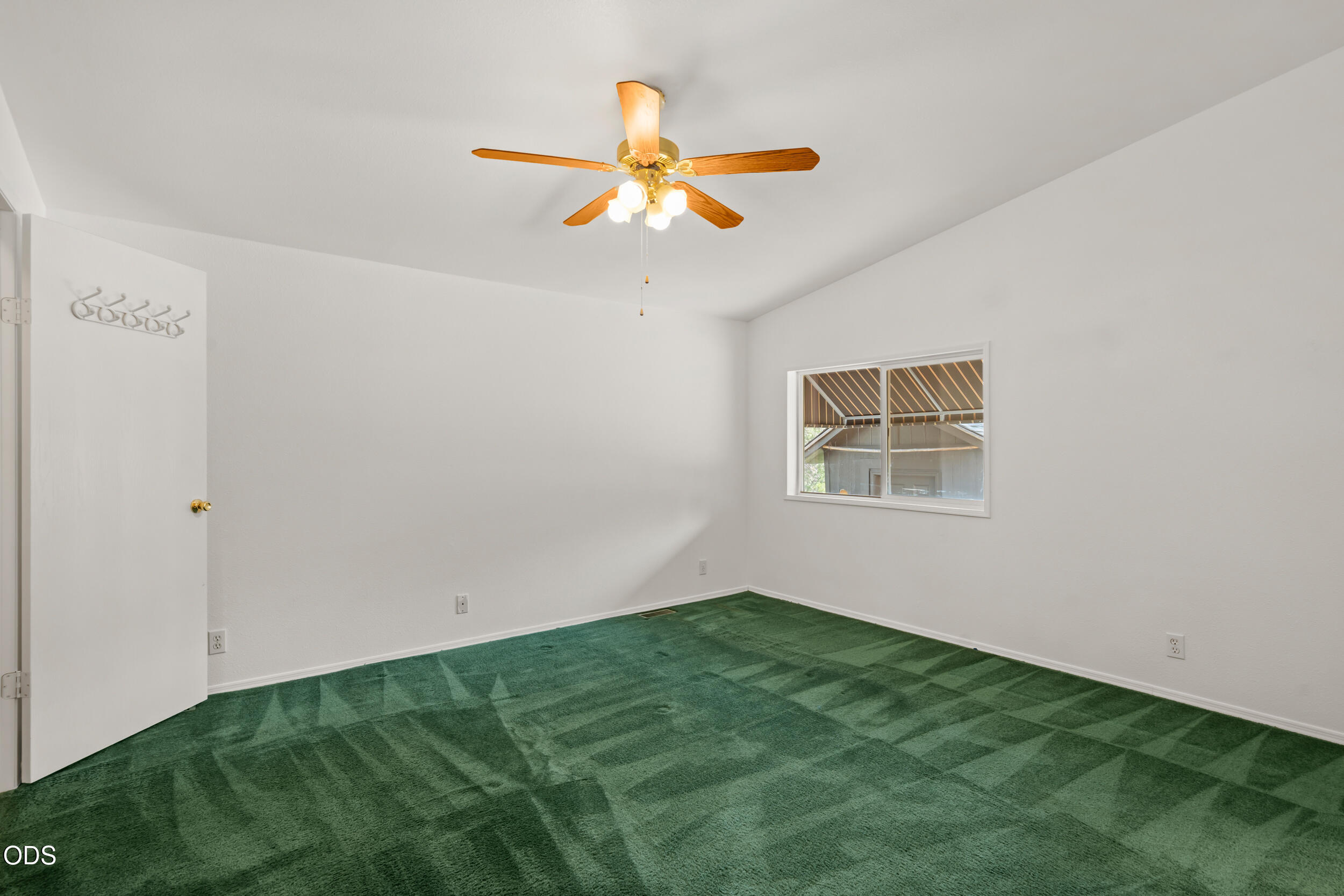 5648 Foothill Boulevard, SPC 3