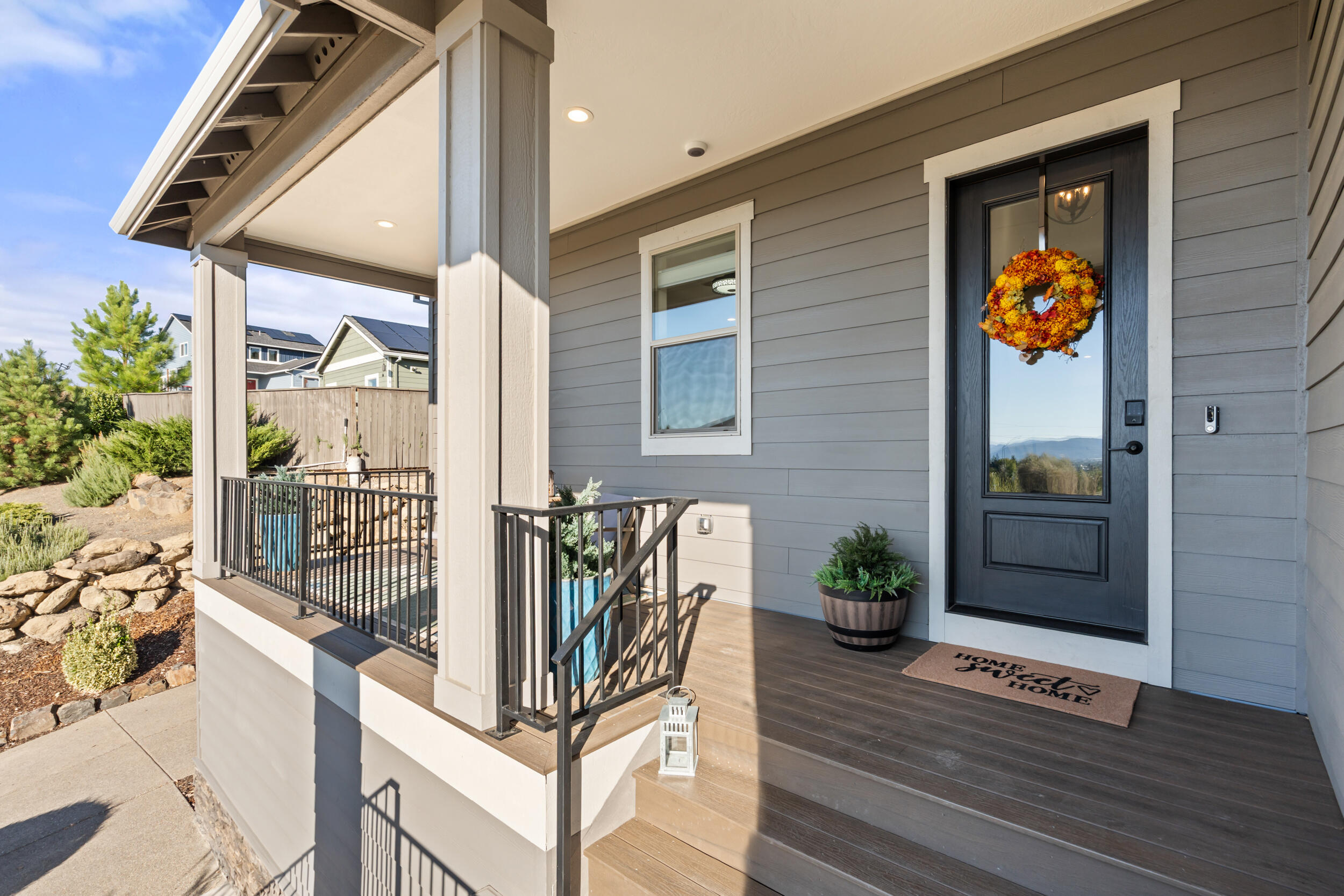 523 W La Strada Circle