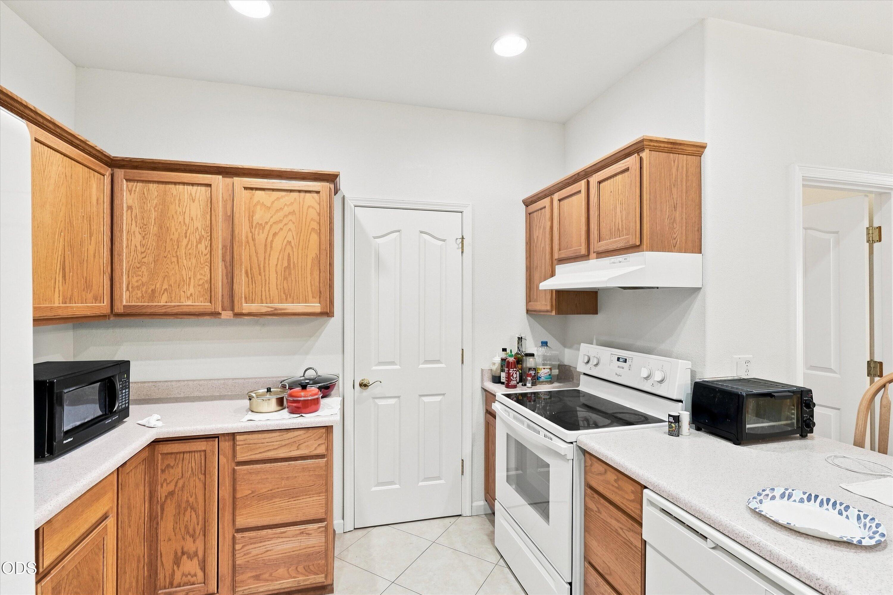 3855 Dover Ridge Drive, 4