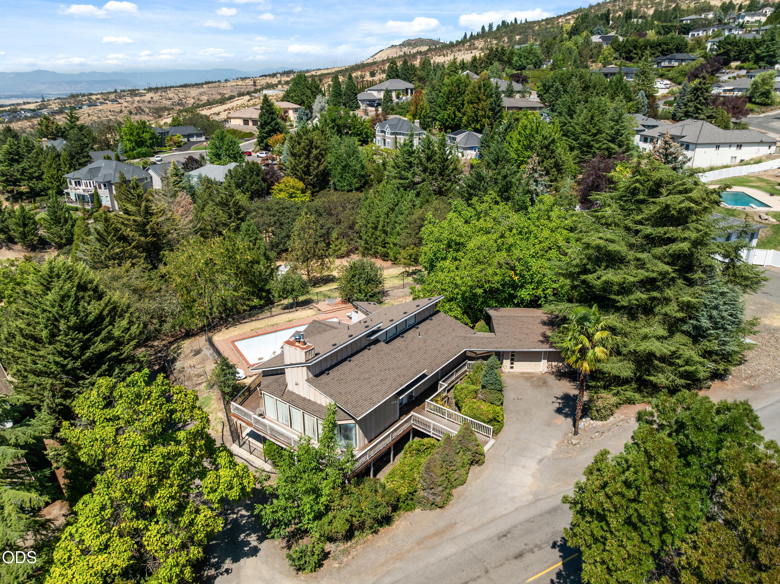 1459 Highcrest Drive