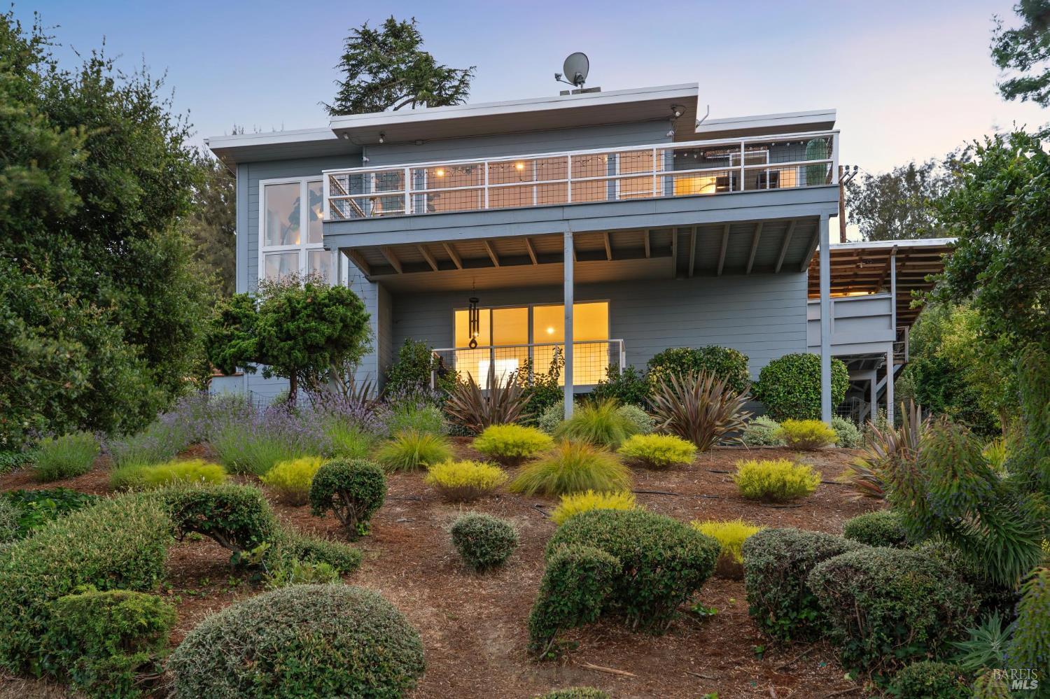 231 Cazneau Ave