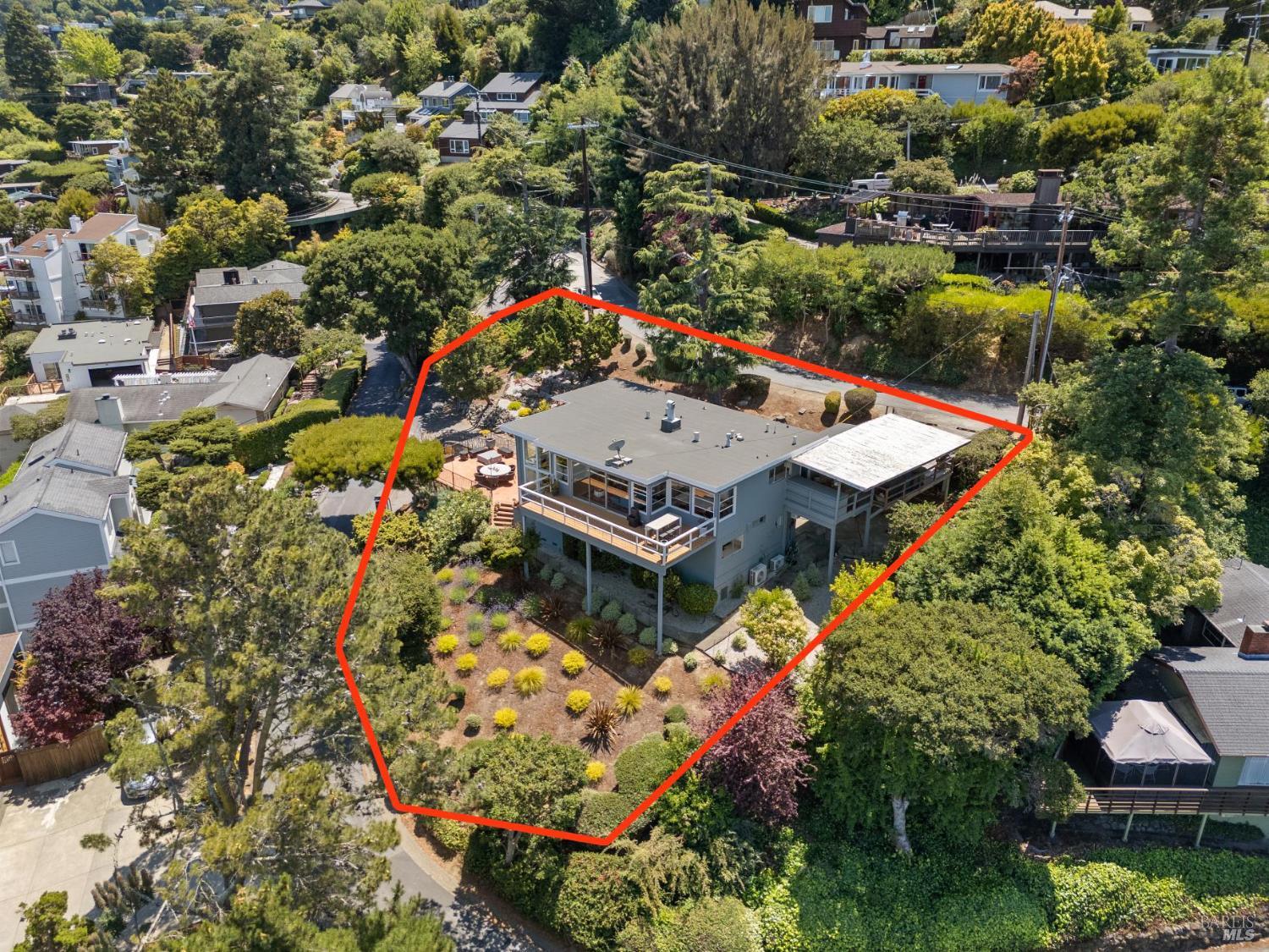 231 Cazneau Ave