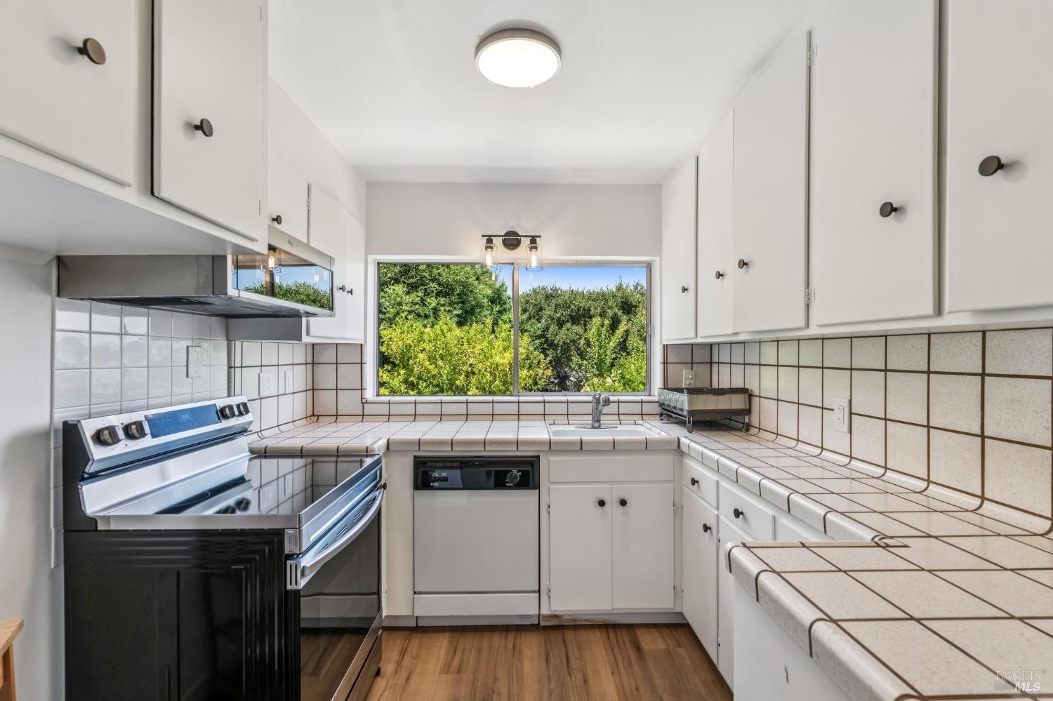 231 Cazneau Ave