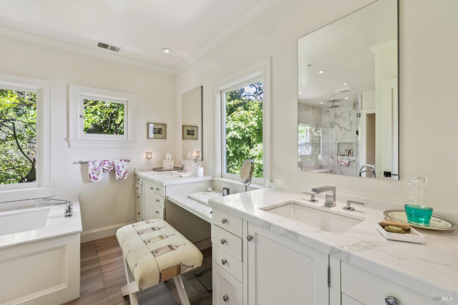 615 Sausalito Blvd