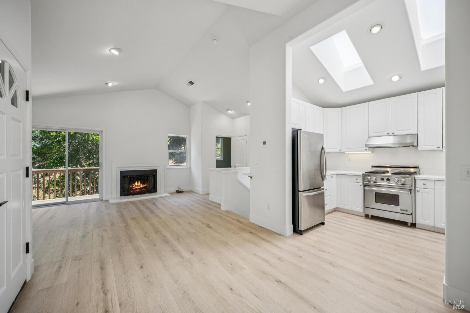 406 Wellesley Ct