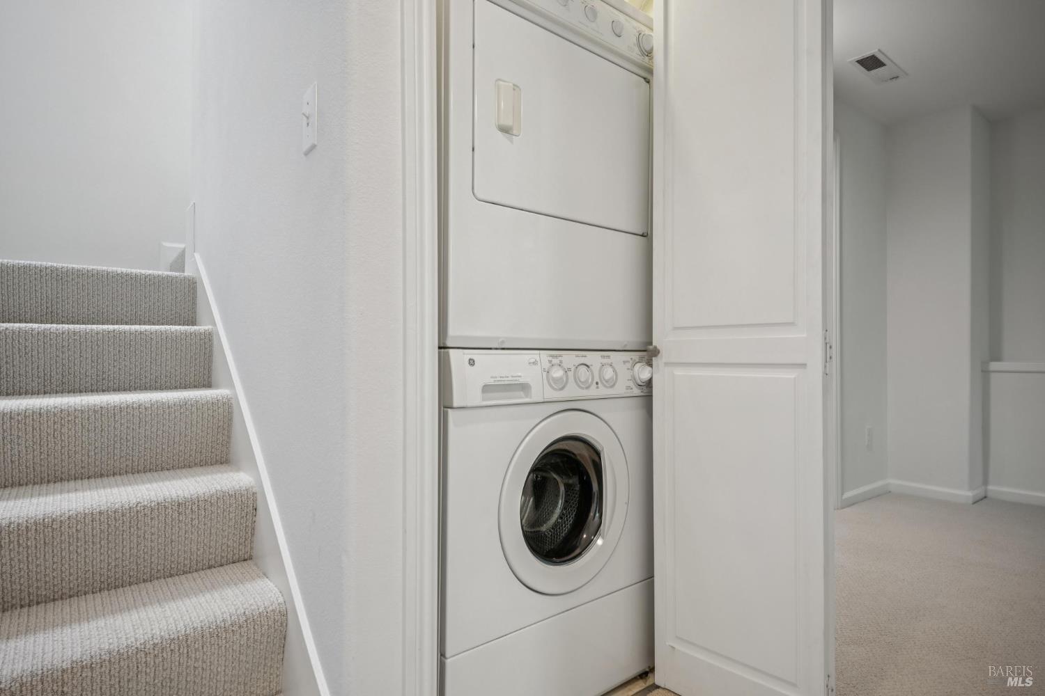 406 Wellesley Ct